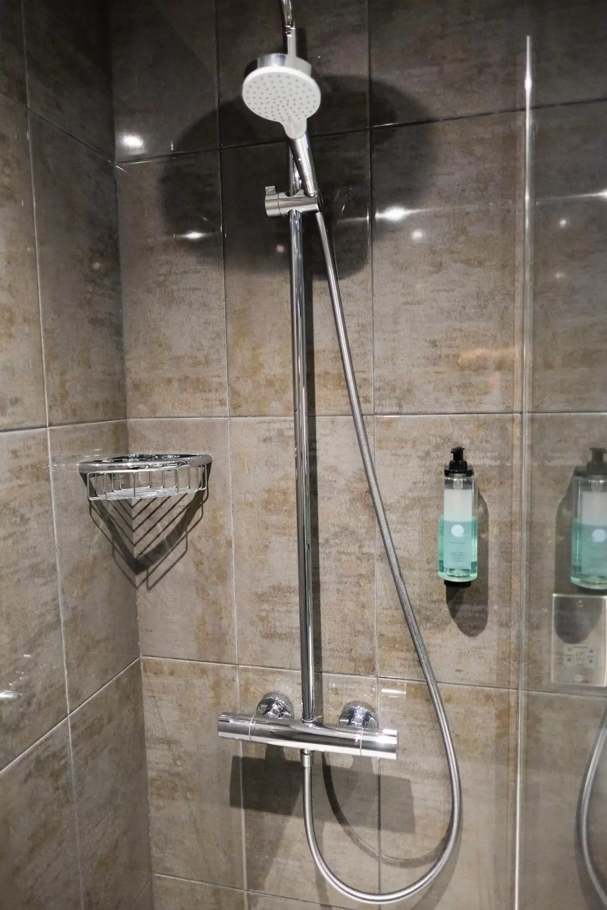 Shower, Bathroom in Almondsbury Interchange Hotel