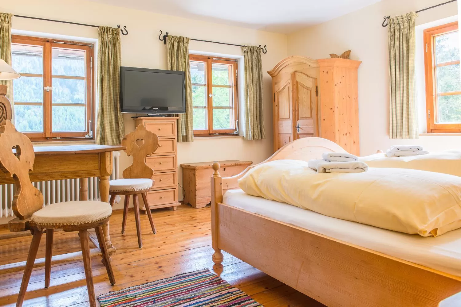 Decorative detail, Bed in Berggasthof Butzn Wirt