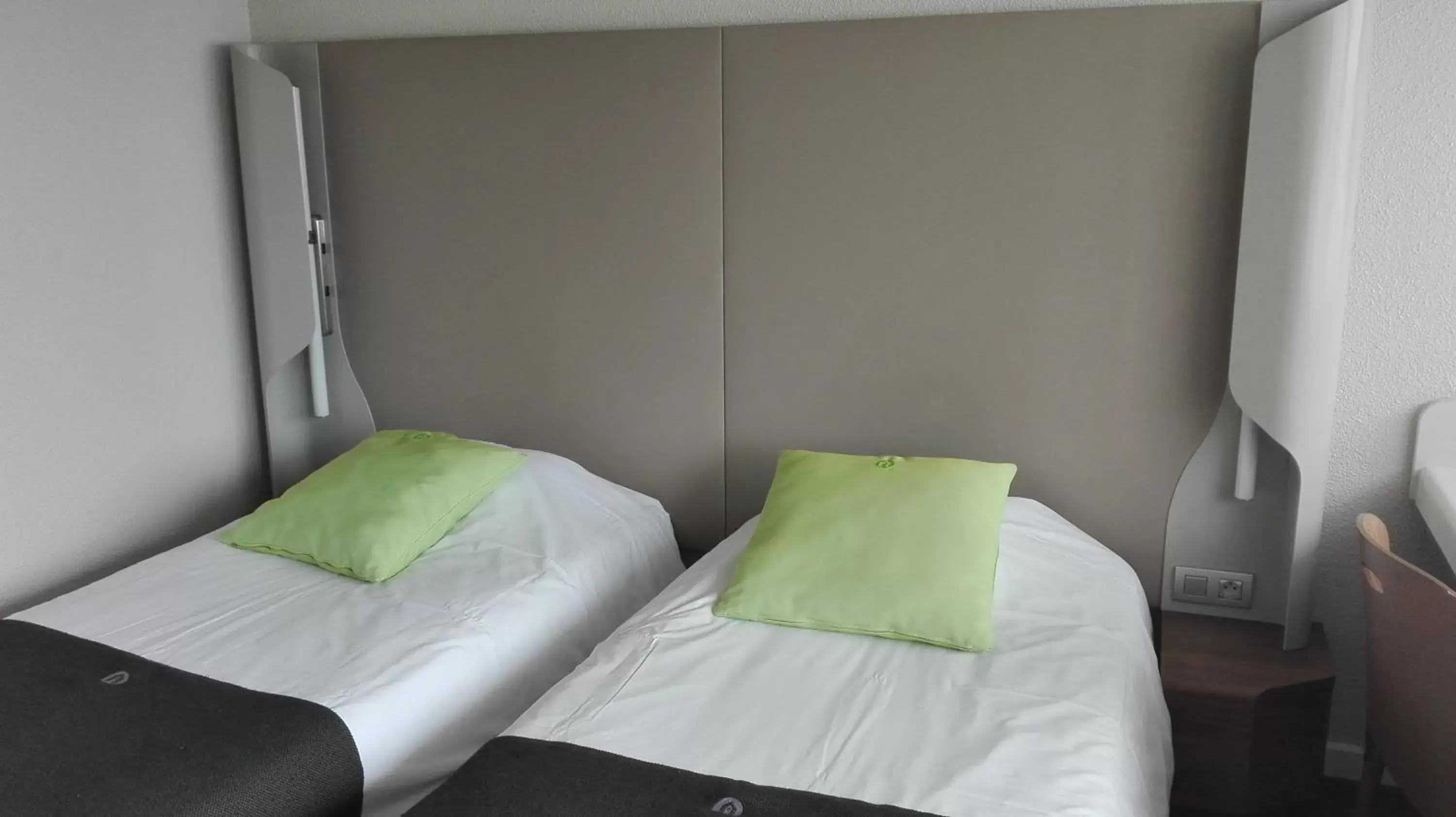 Superior Twin Room in Campanile Clermont-Ferrand Sud Issoire