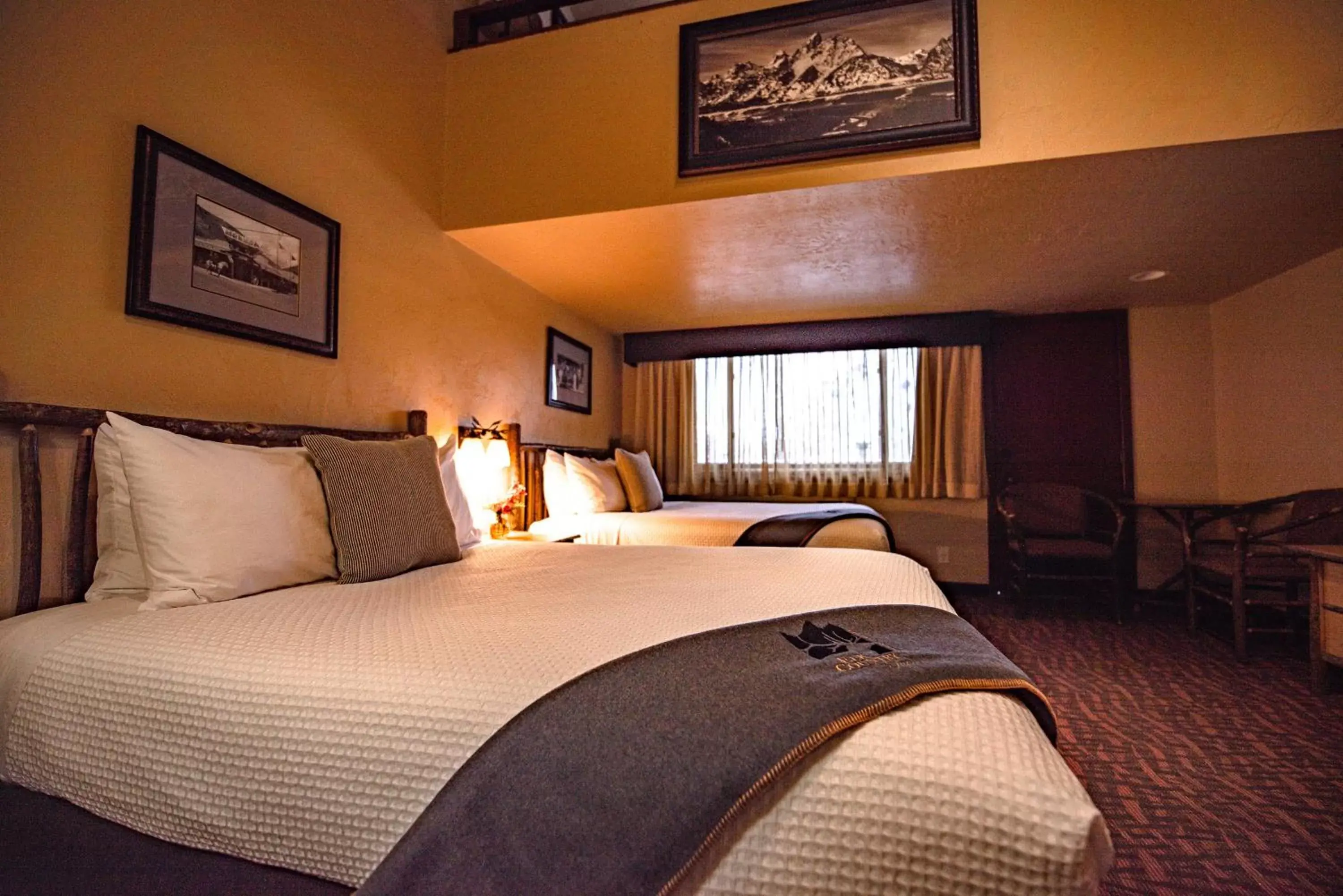 Bed in Elk Country Inn