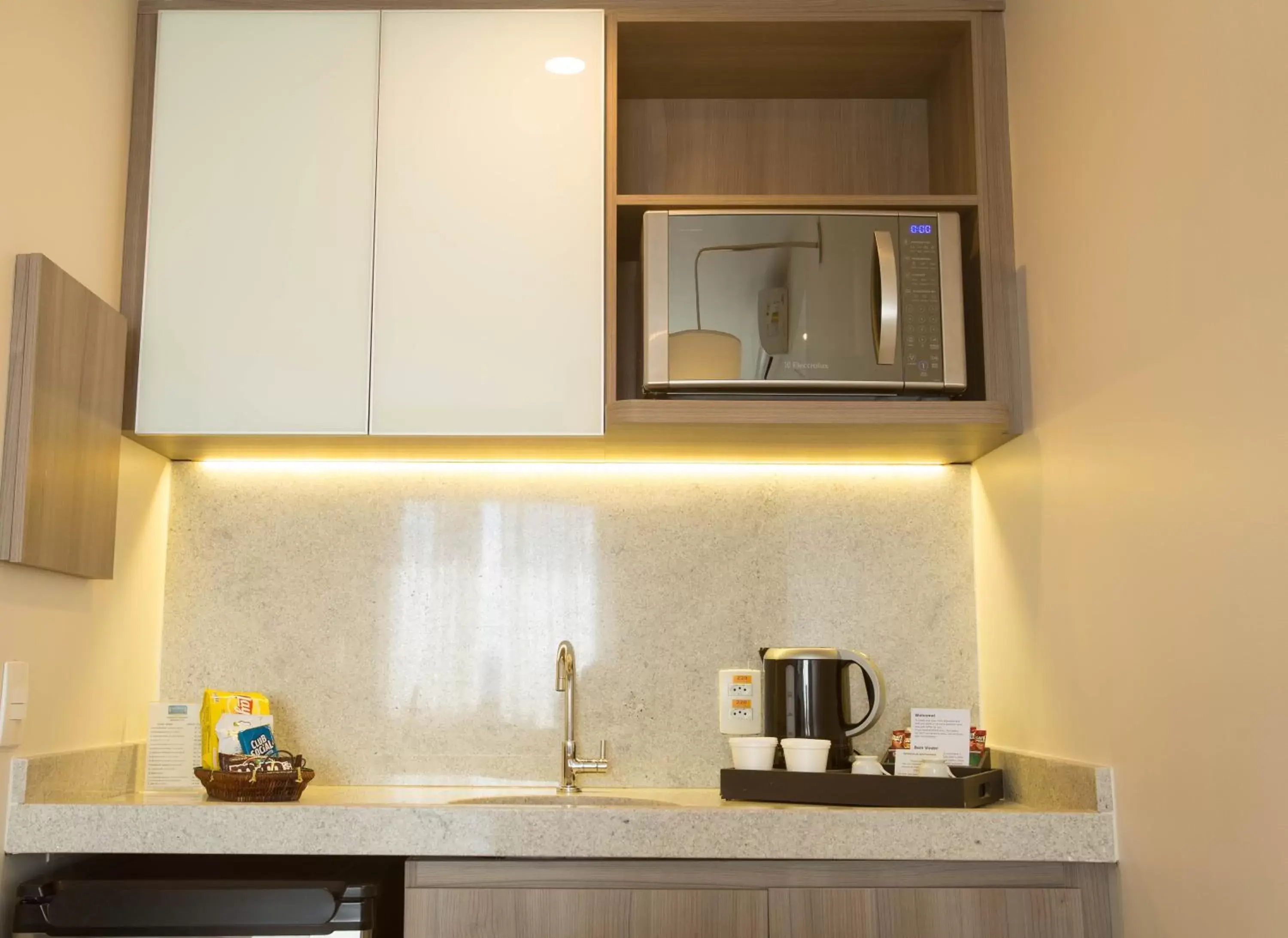 Kitchen or kitchenette, Kitchen/Kitchenette in Staybridge Suites São Paulo, an IHG Hotel