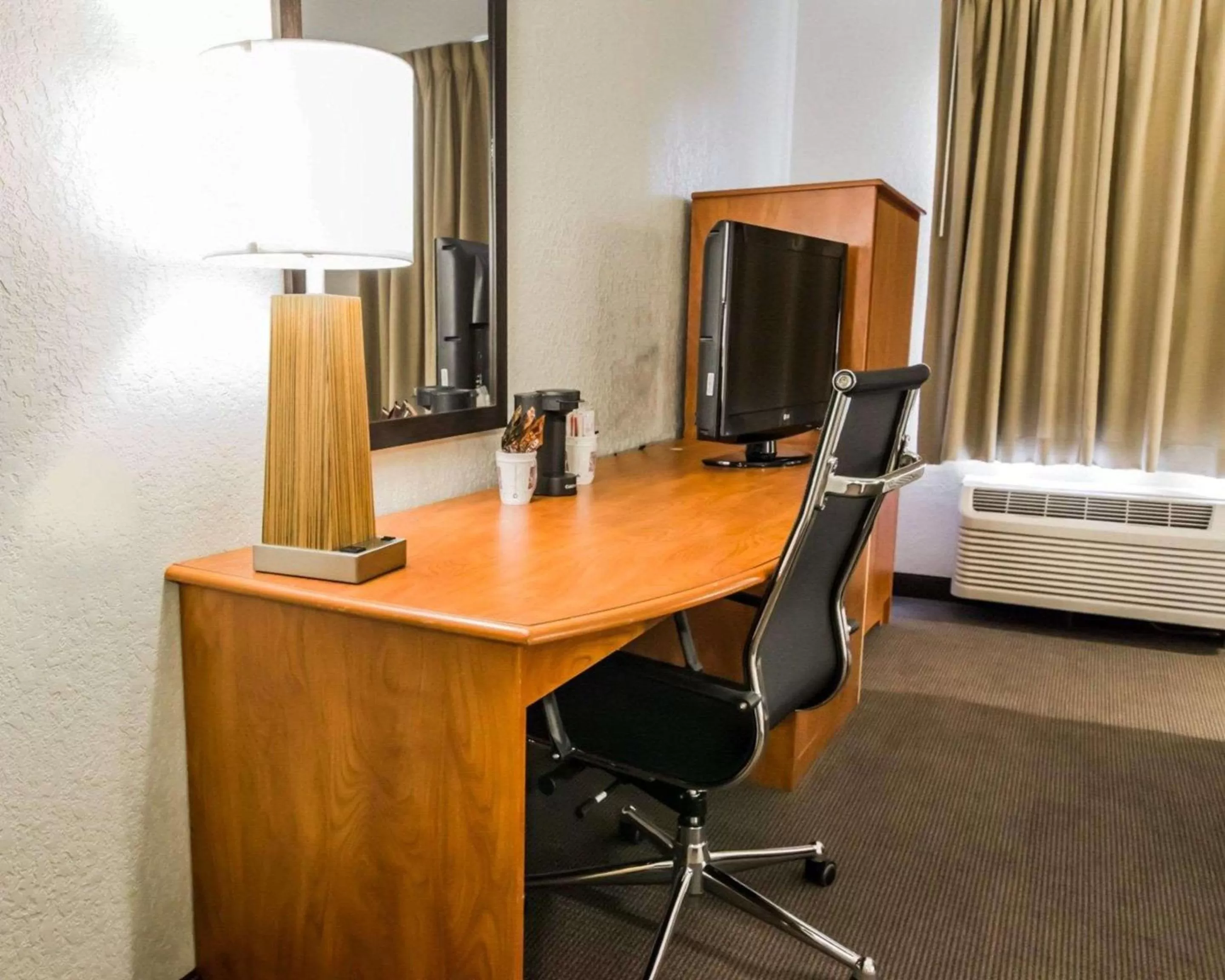 Photo of the whole room, Bed in Sleep Inn