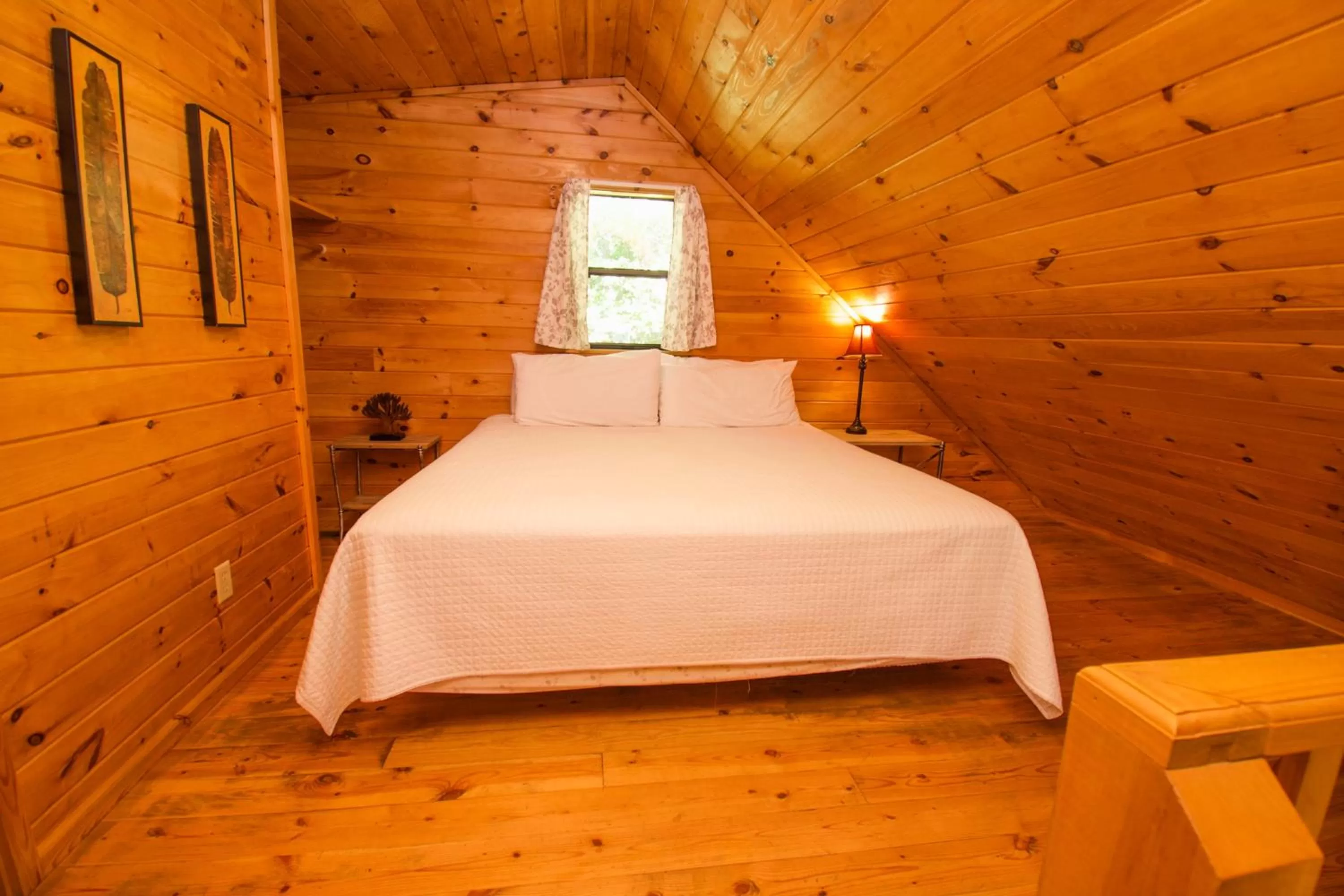 Bedroom, Bed in Paradise Hills, Winery Resort & Spa