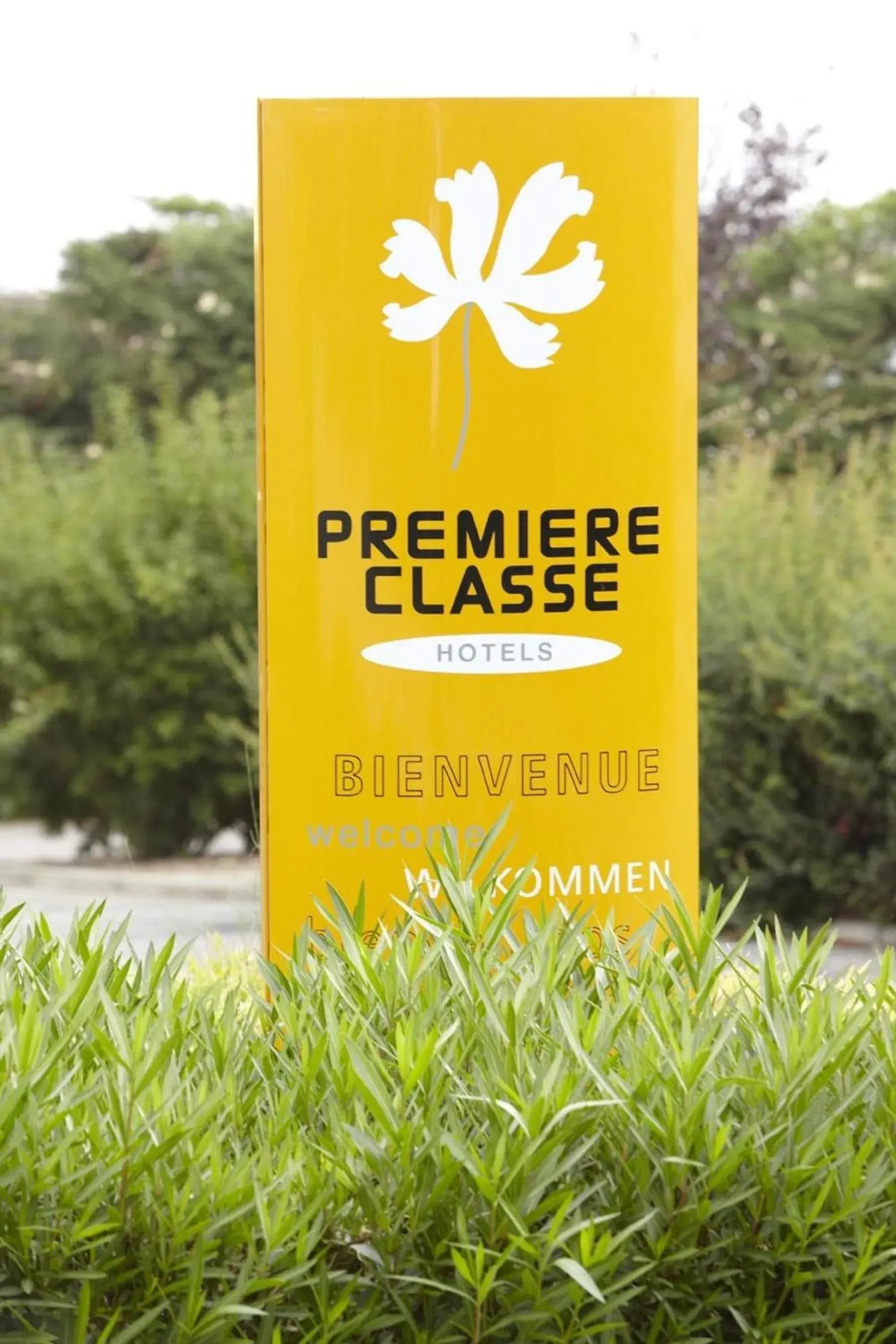 Property logo or sign in Premiere Classe Avignon - Courtine Gare