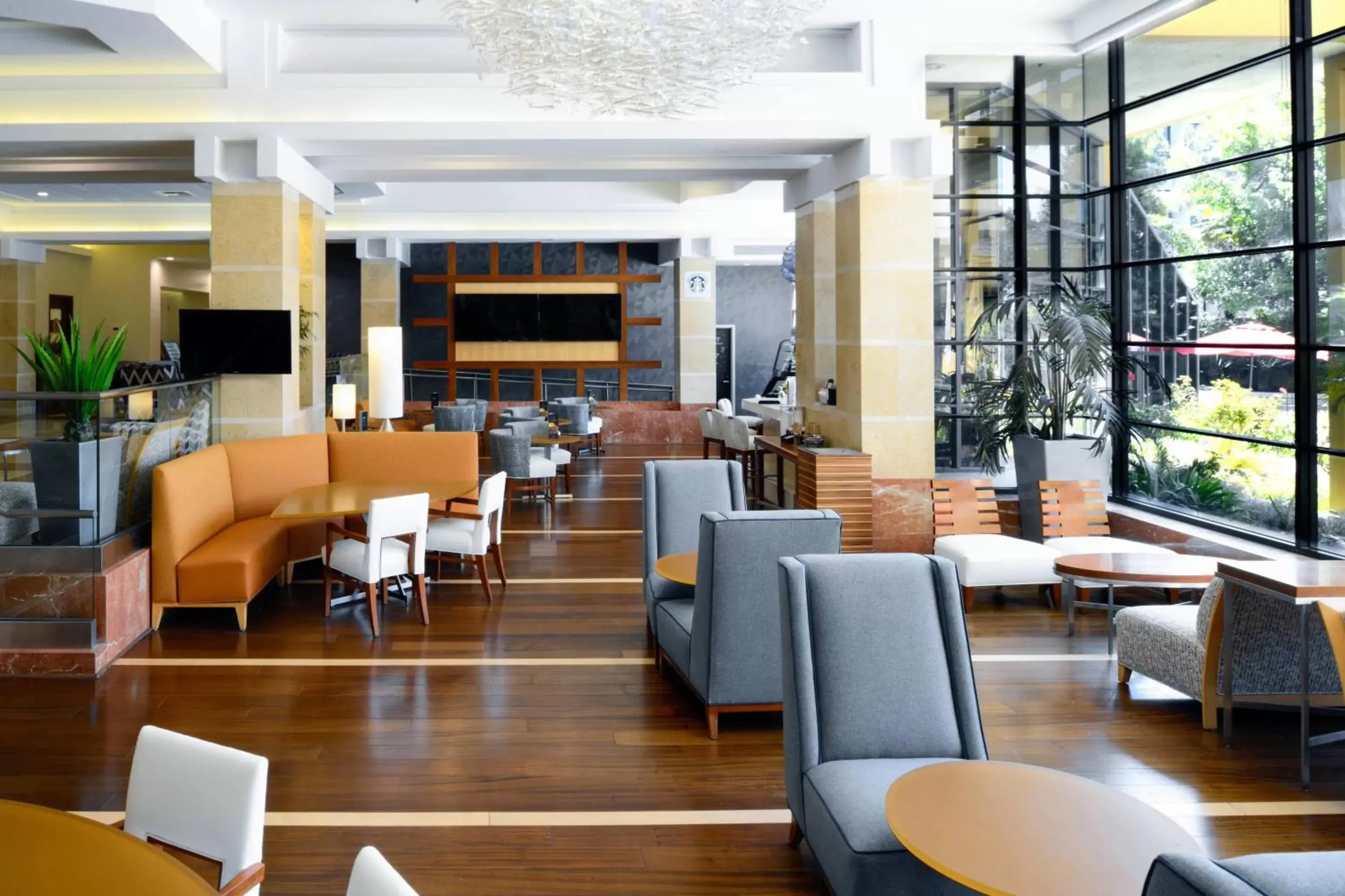 Restaurant/places to eat, Lounge/Bar in Long Beach Marriott