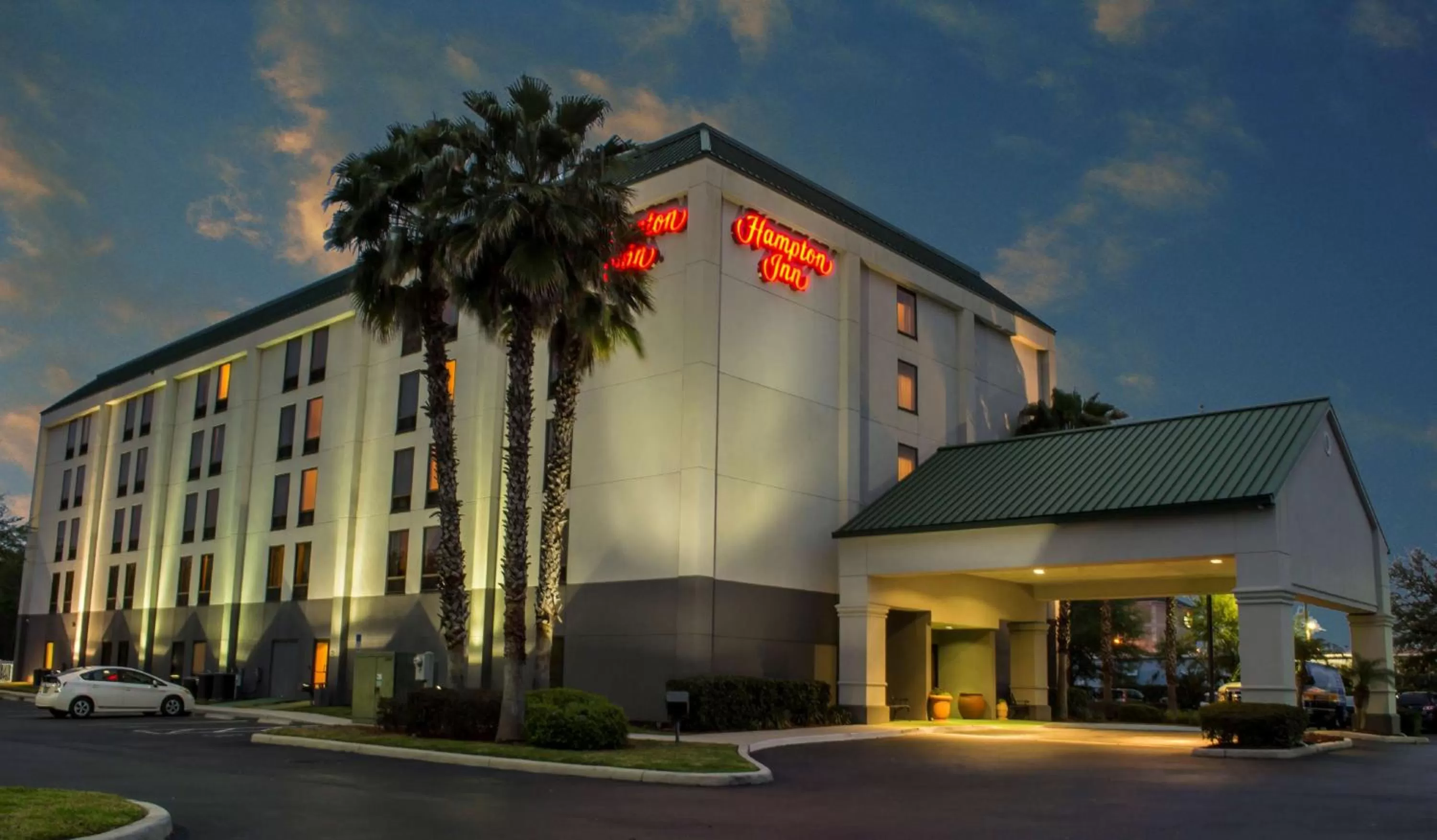 Property building in Hampton Inn Tampa-Veterans Expressway