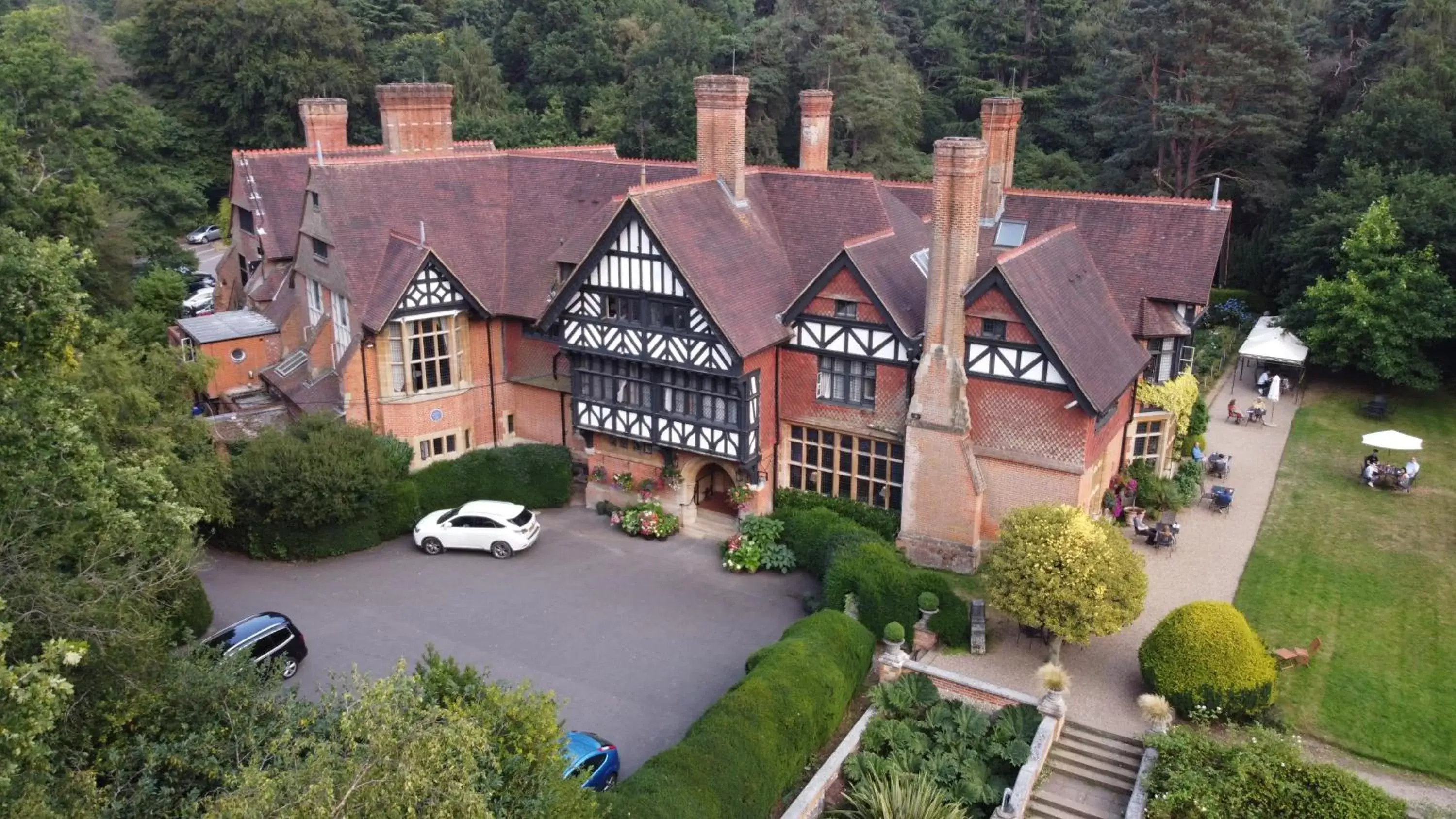 Bird's eye view in Best Western PLUS Grim's Dyke Hotel Bird's eye view in Best Western PLUS Grim's Dyke Hotel