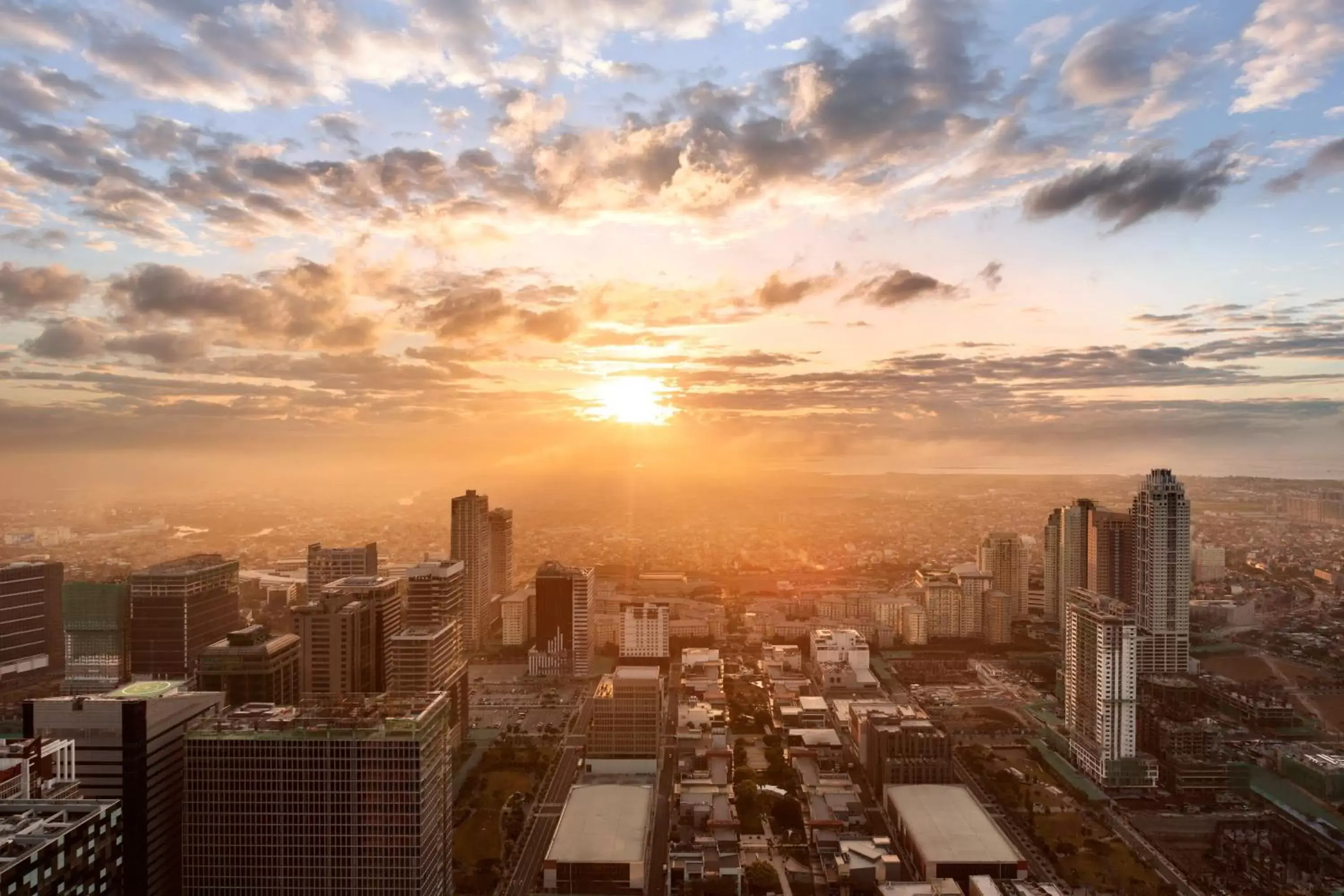 City view, Sunrise/Sunset in Shangri-La The Fort, Manila