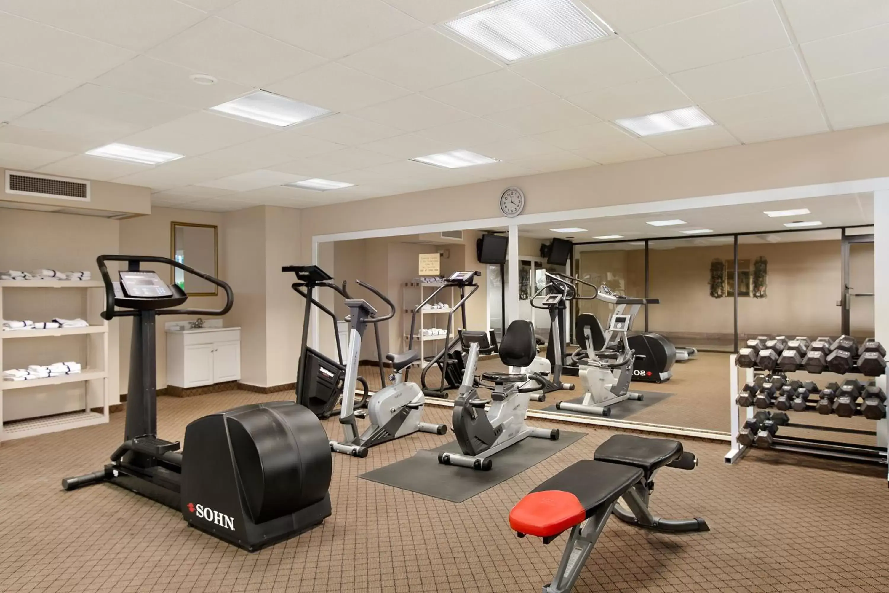 Fitness centre/facilities, Fitness Center/Facilities in Days Inn by Wyndham Columbus Airport