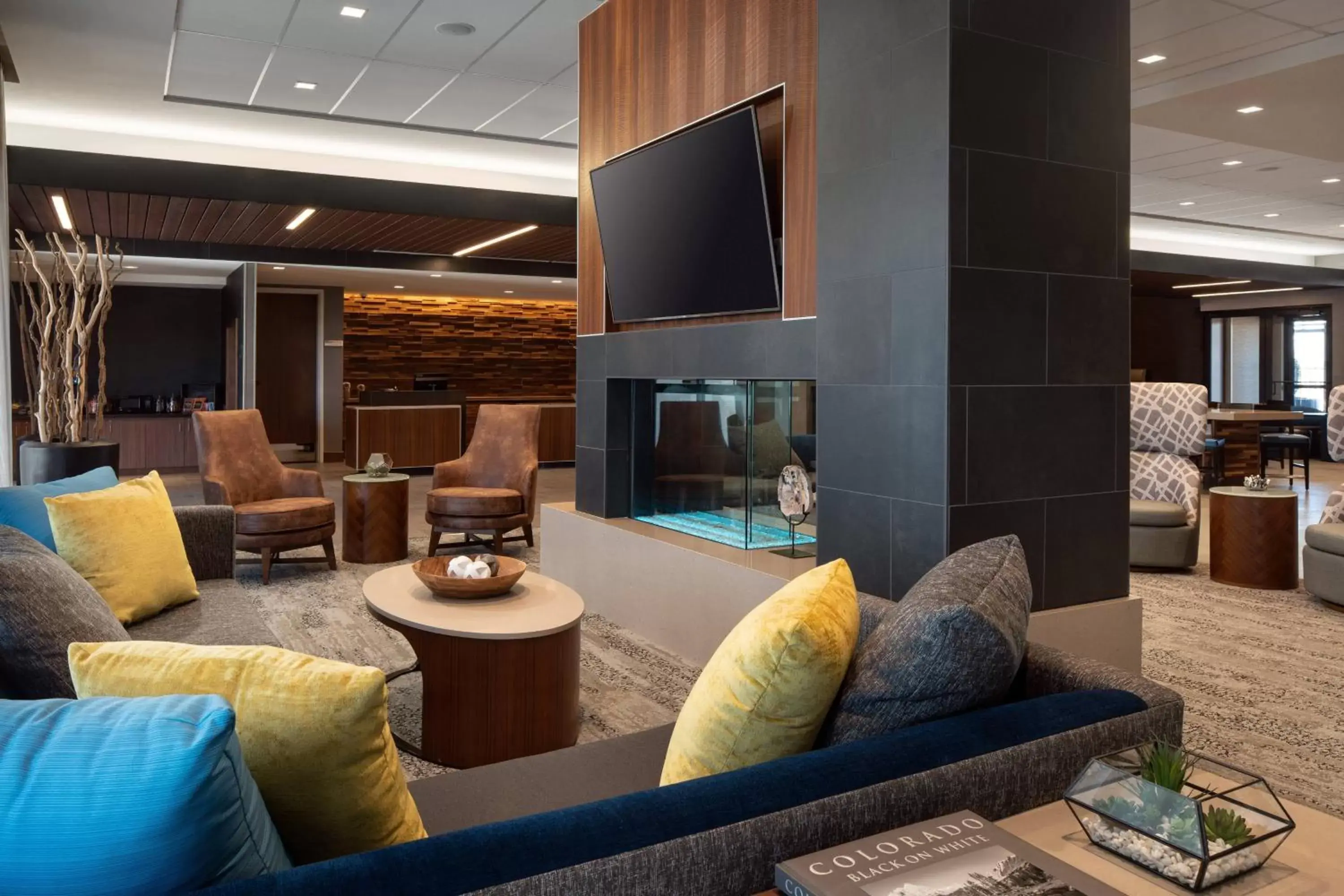 Lobby or reception, Seating Area in Courtyard by Marriott Loveland Fort Collins