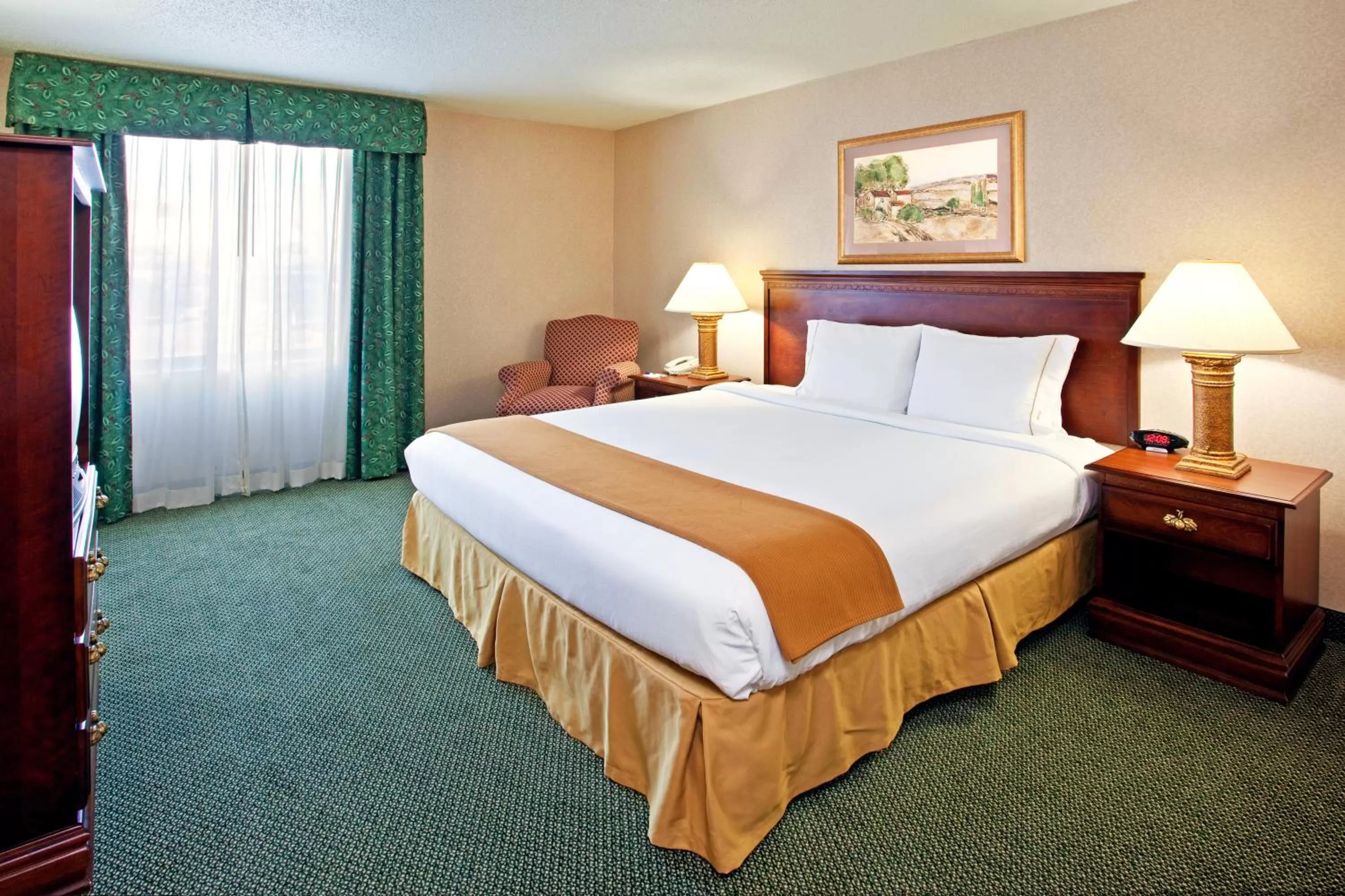 Day, Bed in Holiday Inn Express and Suites Pittsburgh West Mifflin by IHG
