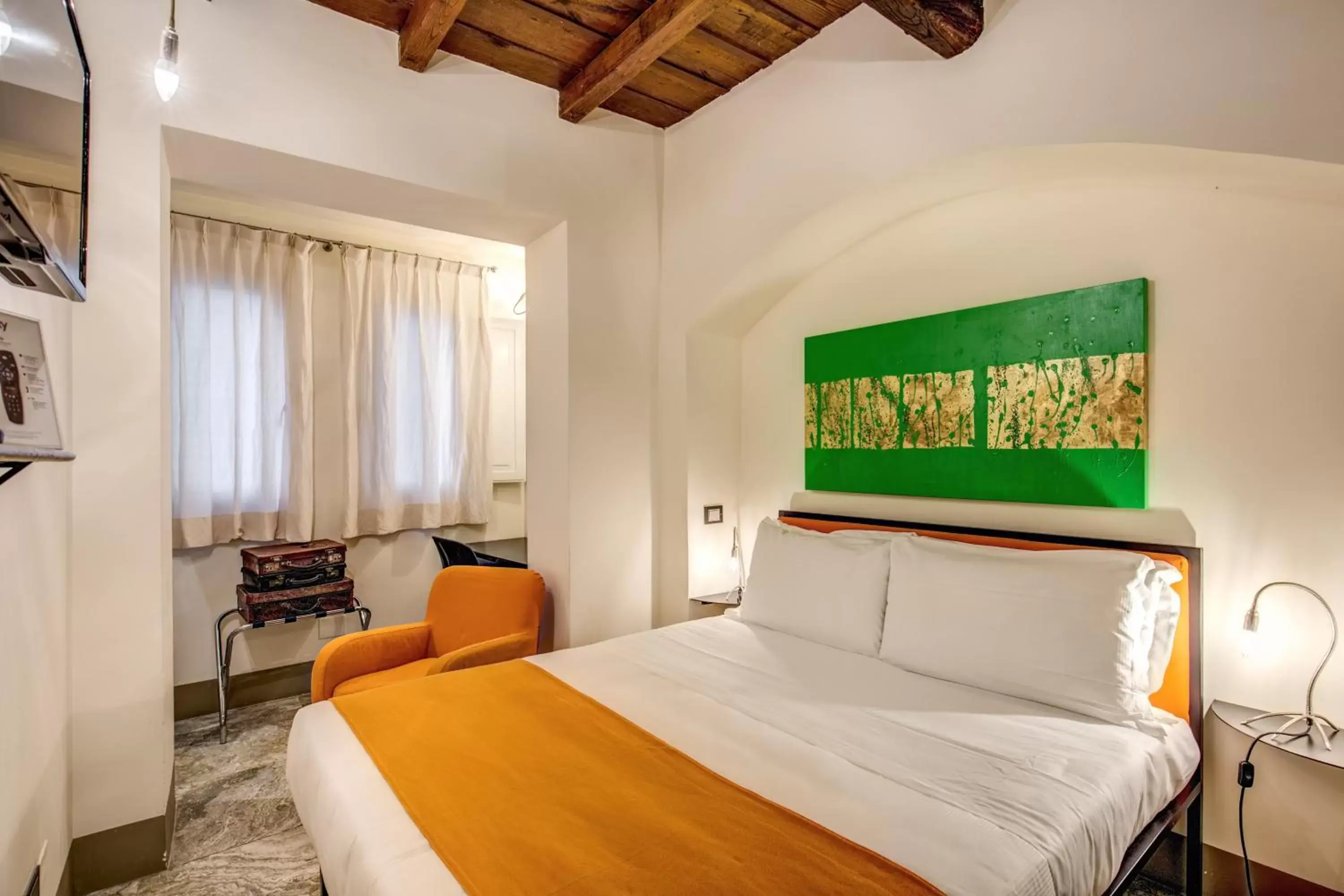 Photo of the whole room, Bed in Residenze Argileto Terra