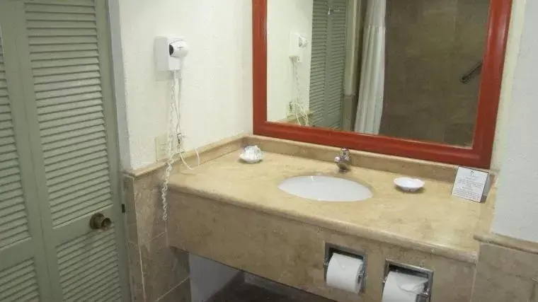 Bathroom in The Palms Resort of Mazatlan
