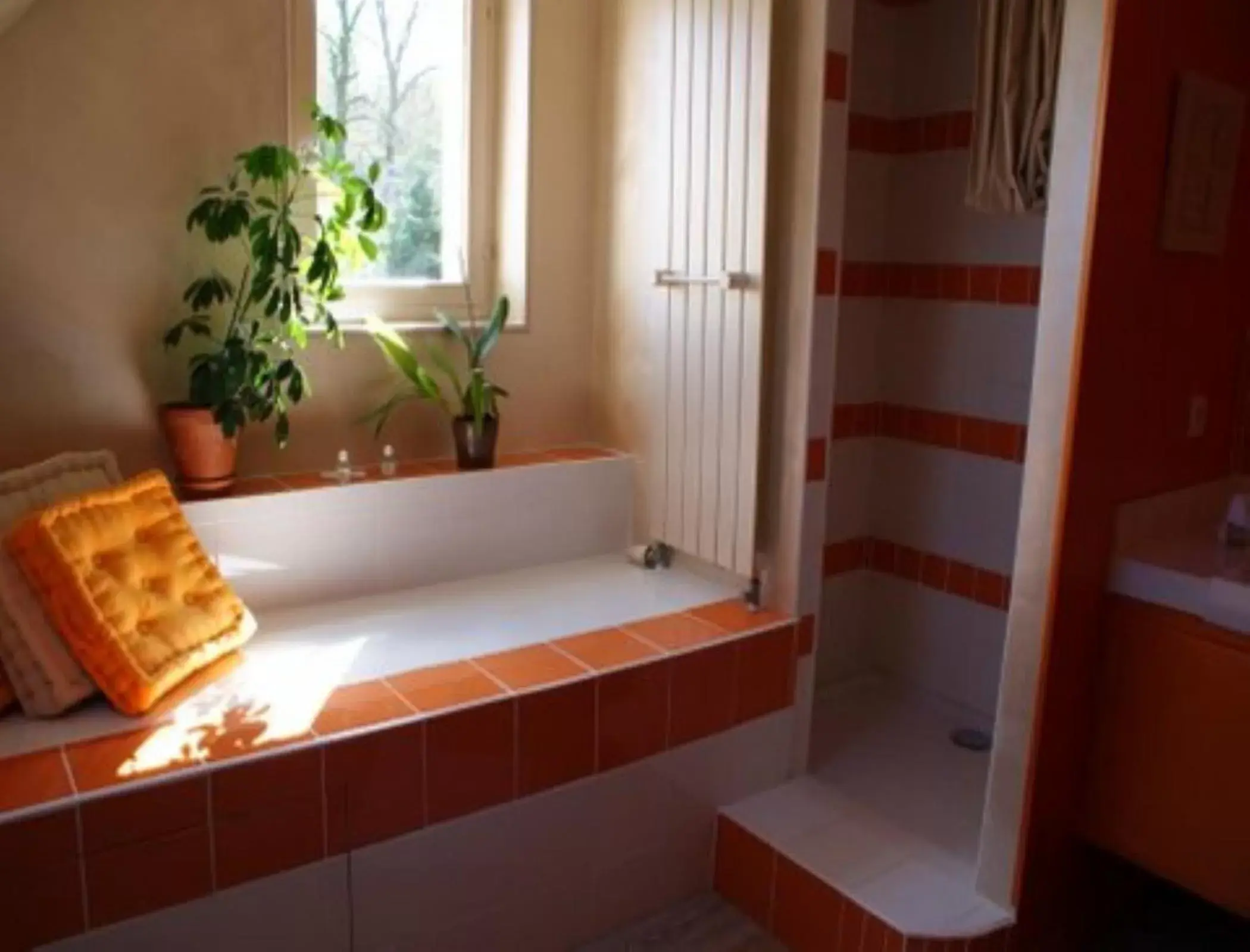 Shower, Bathroom in Le Jardin des Roches