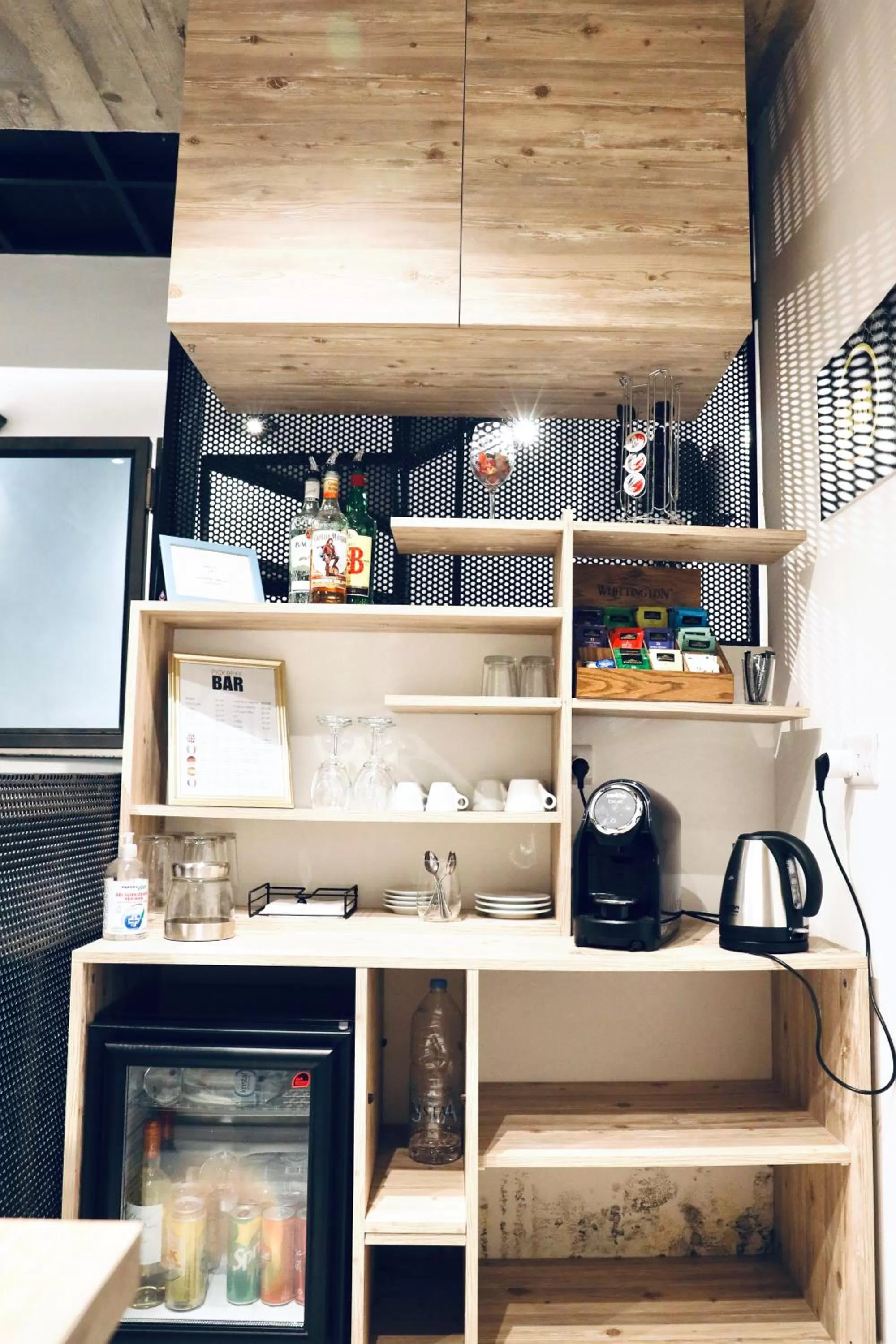 Coffee/tea facilities in The Mike Hotel by CX Collection