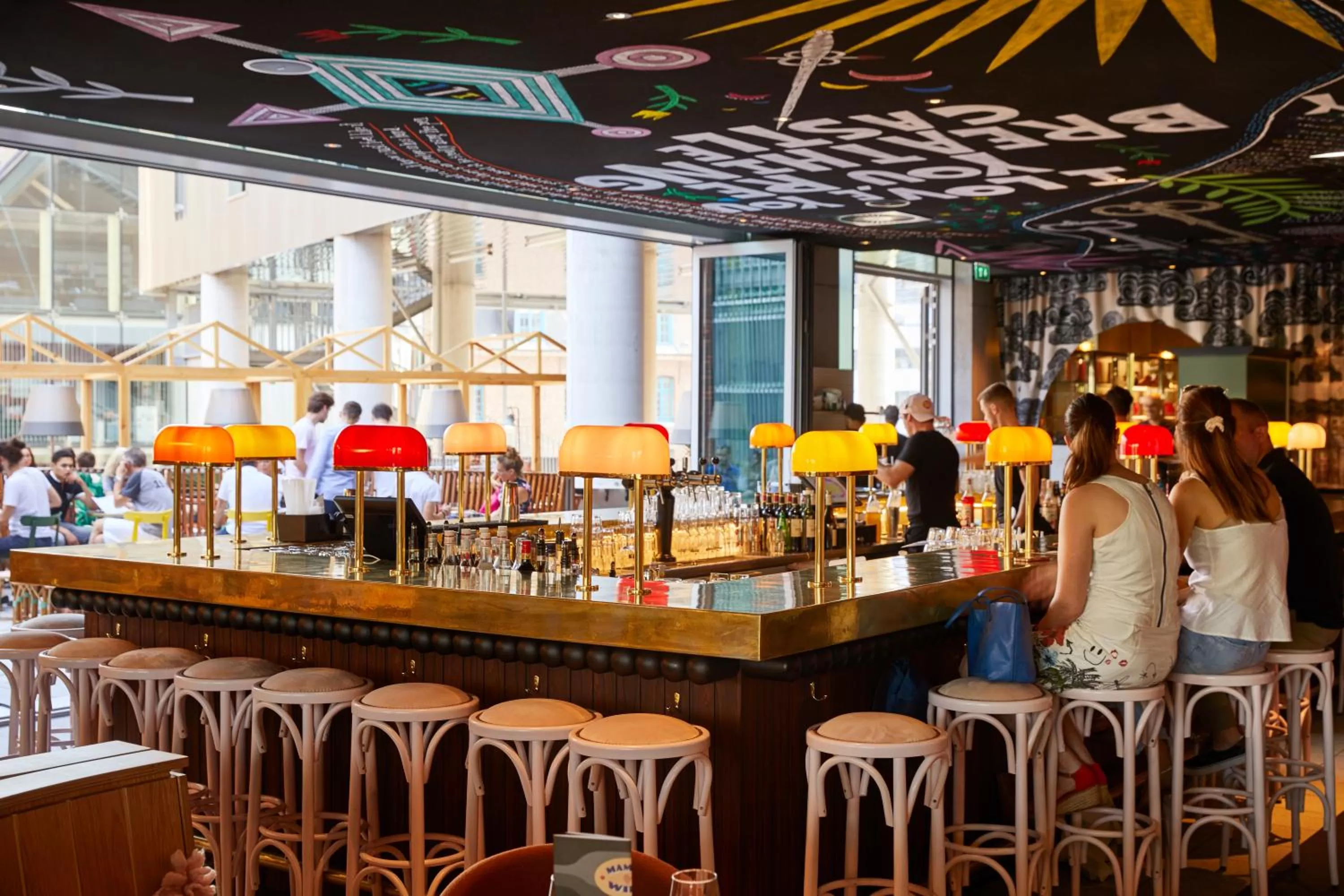 Lounge or bar in Mama Shelter Lille