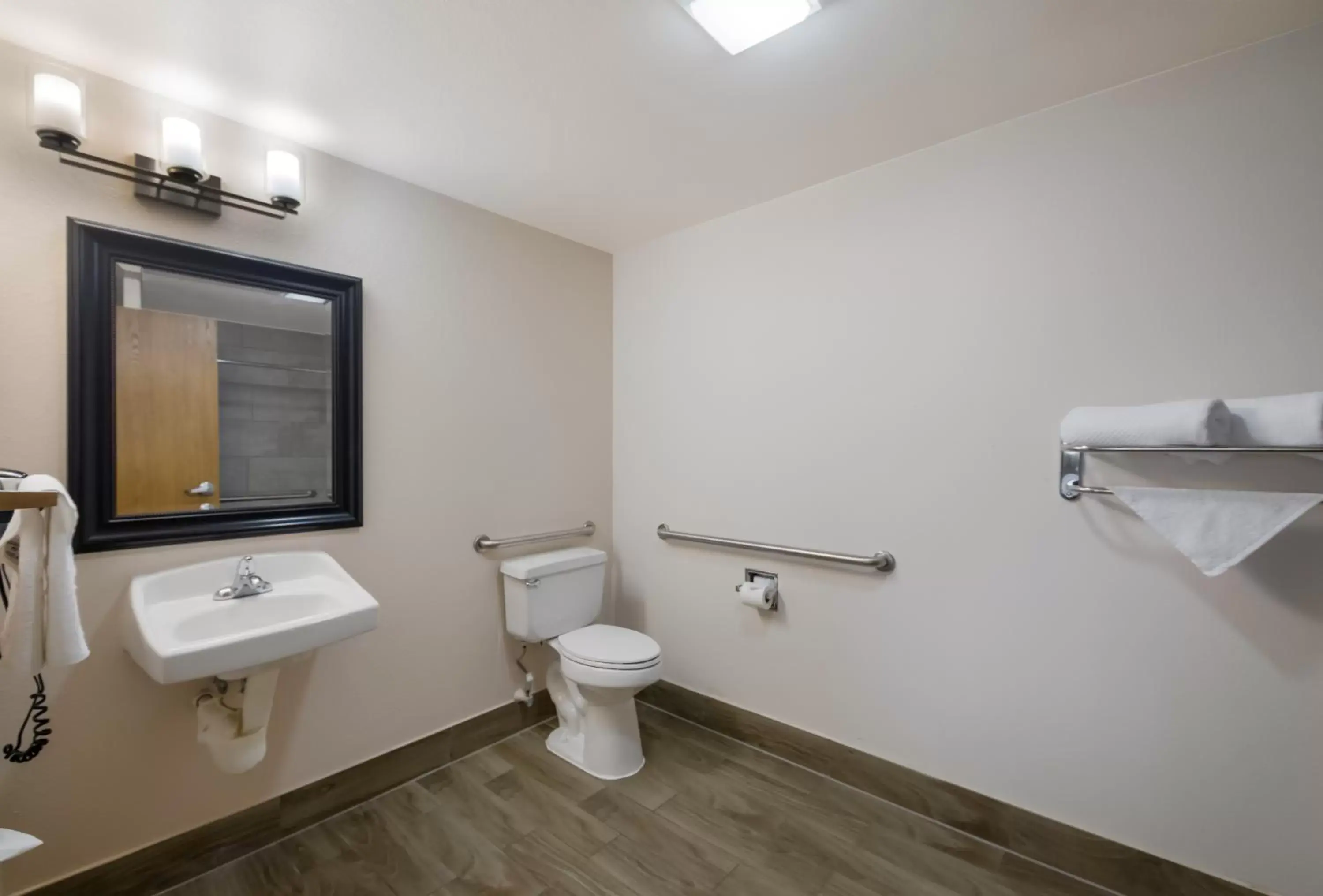 Bathroom in Quality Inn & Suites Round Rock