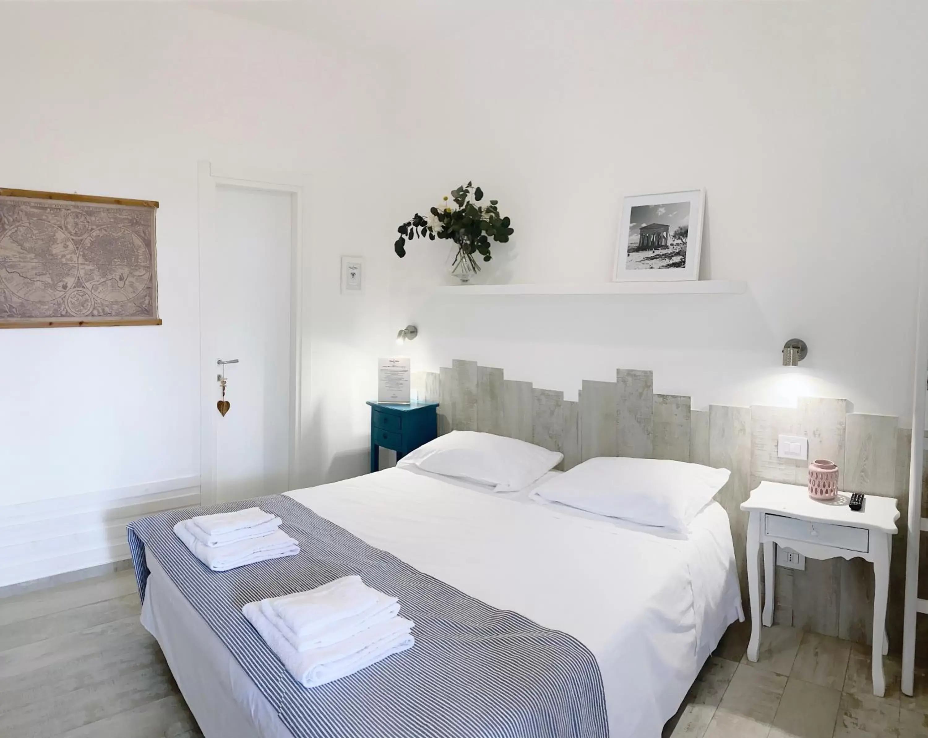 Bed in Villa Volli Three Rooms