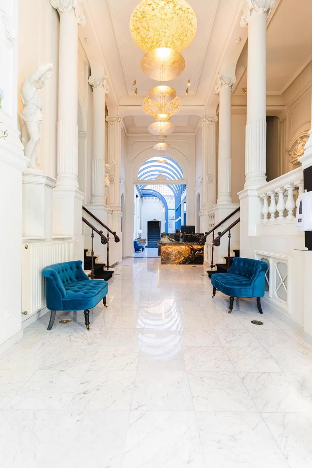 Lobby or reception in Golden Tree Hotel