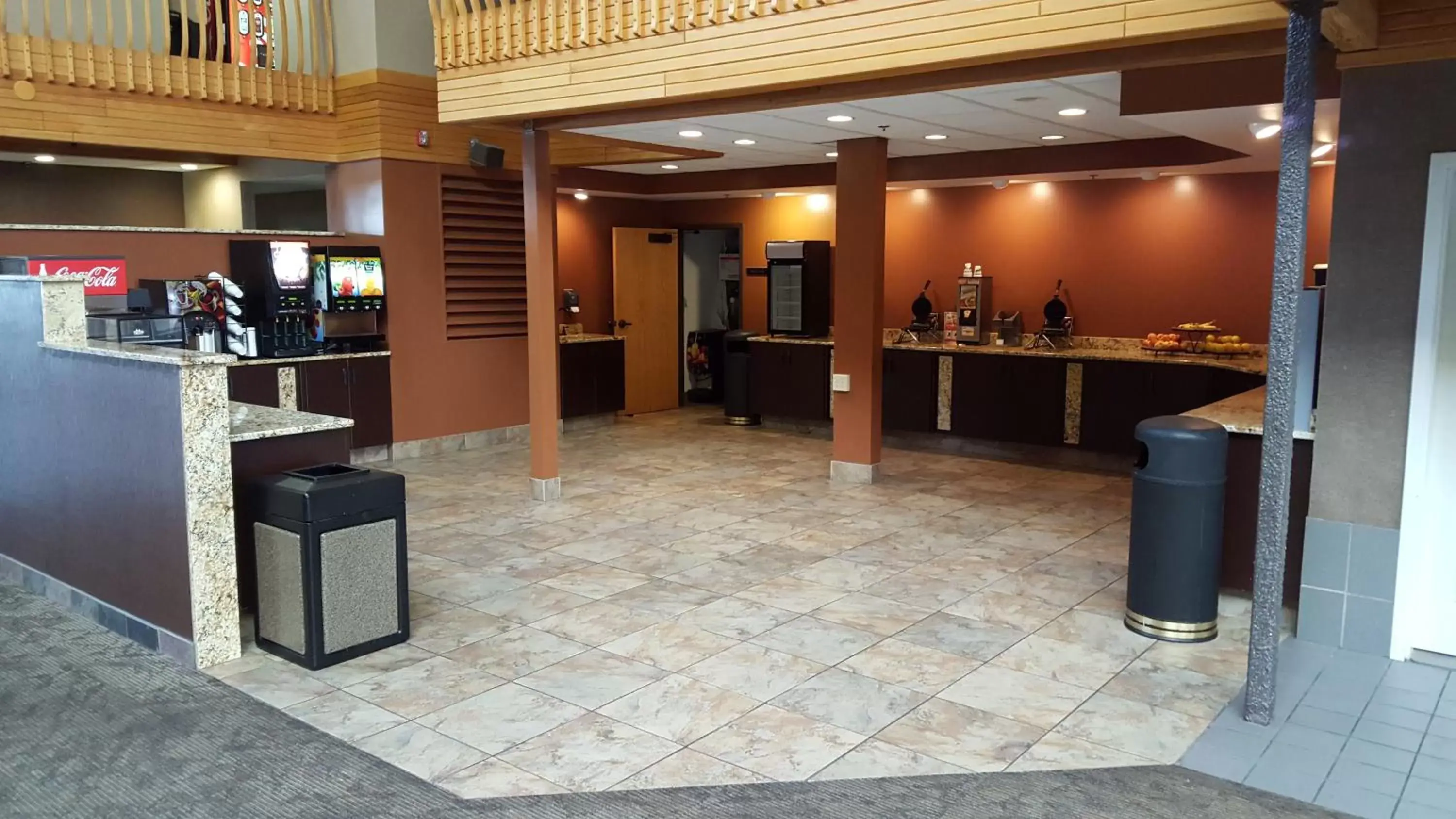 Breakfast, Lobby/Reception in C'mon Inn & Suites Fargo
