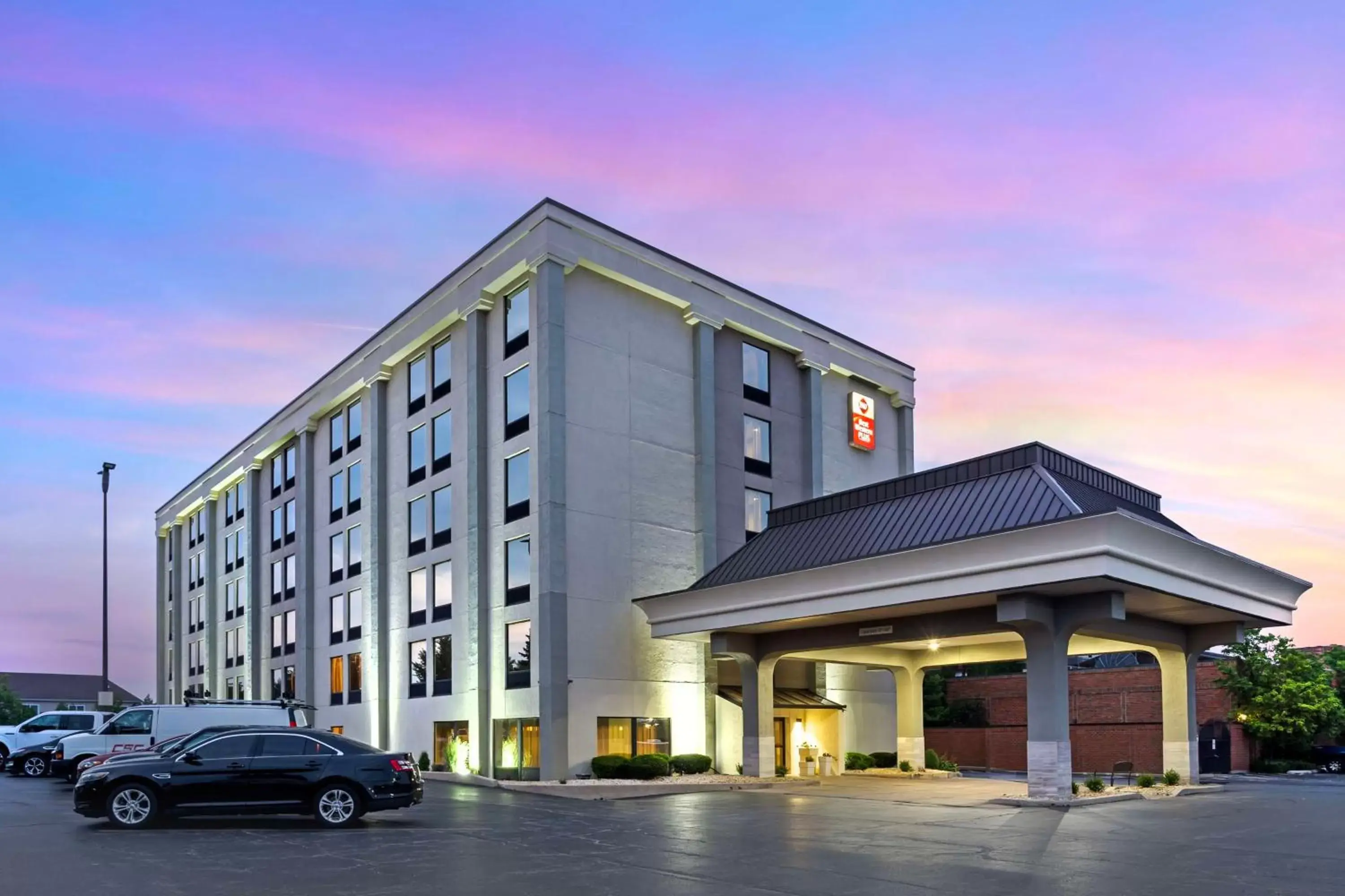 Property Building in Best Western Plus Chicagoland - Countryside