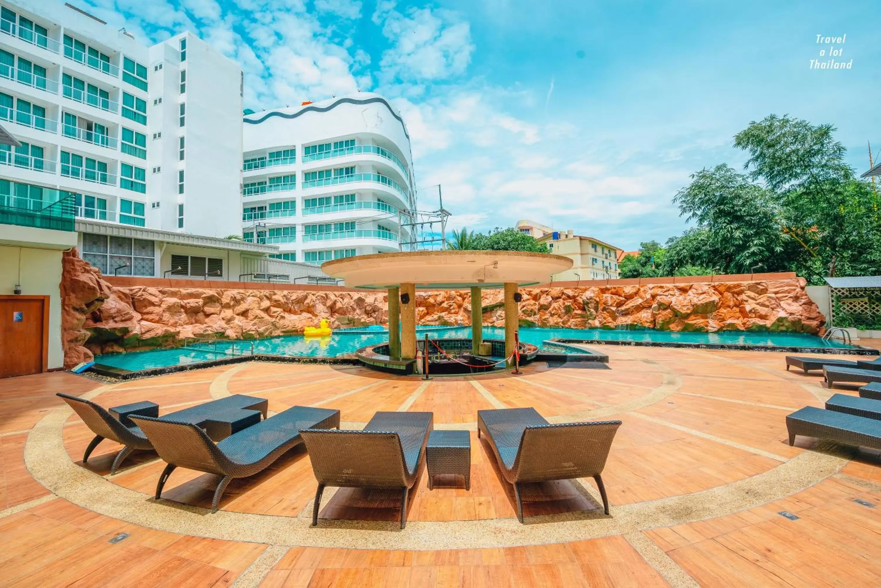 Swimming pool in Centara Nova Hotel and Spa Pattaya