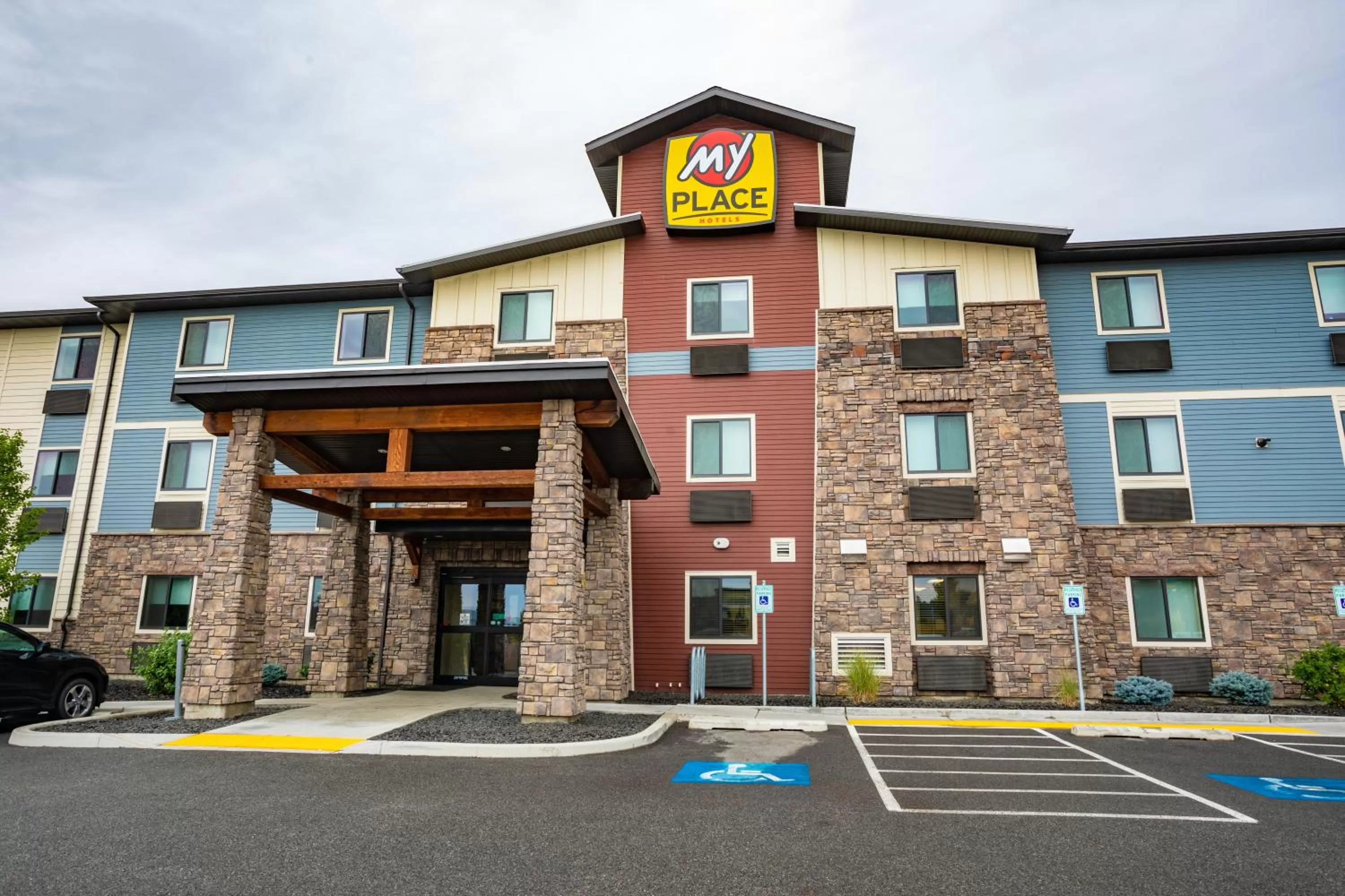 Property Building in My Place Hotel-Spokane Valley, WA