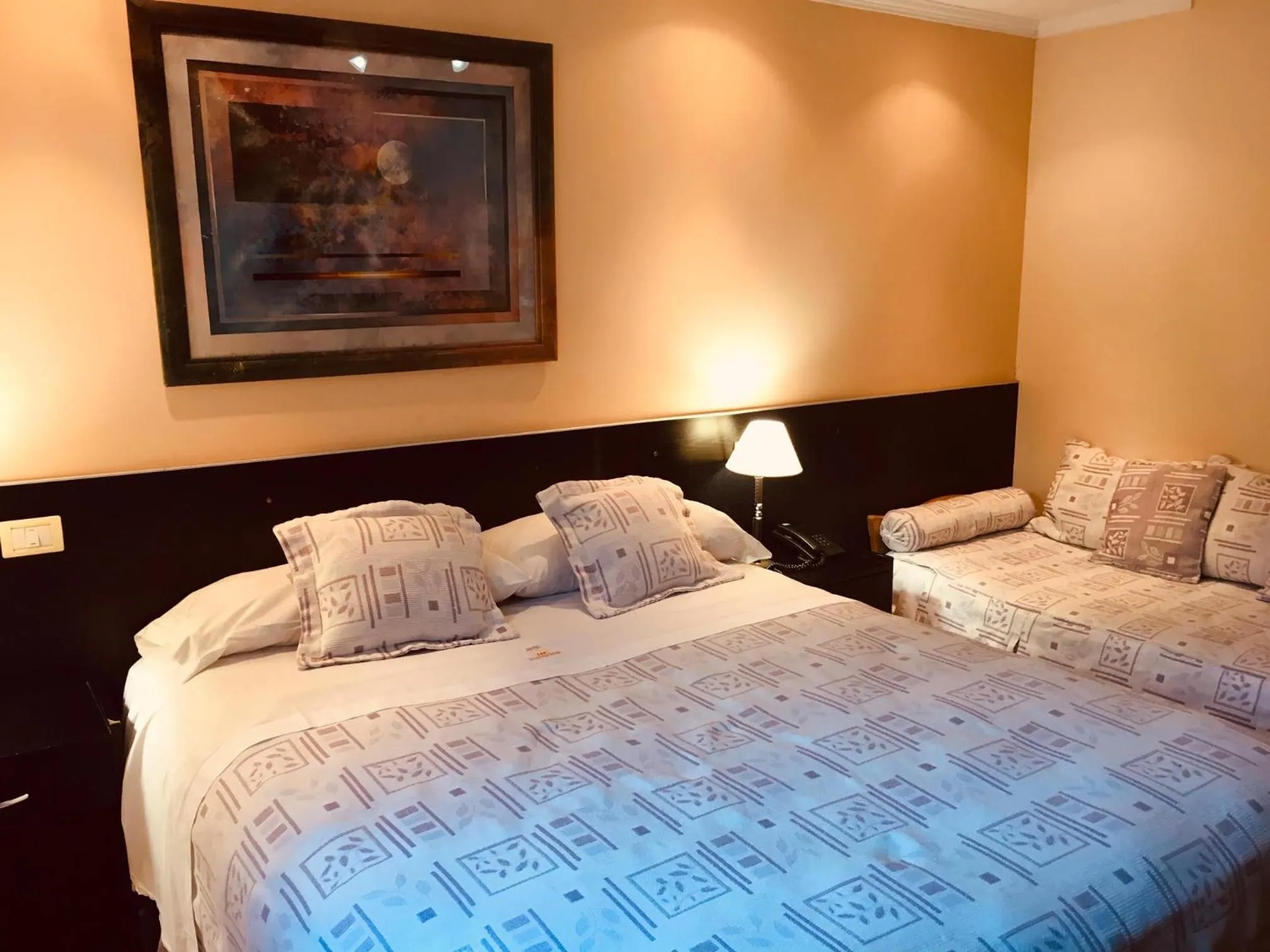 Bathroom, Bed in Hotel A&B Internacional