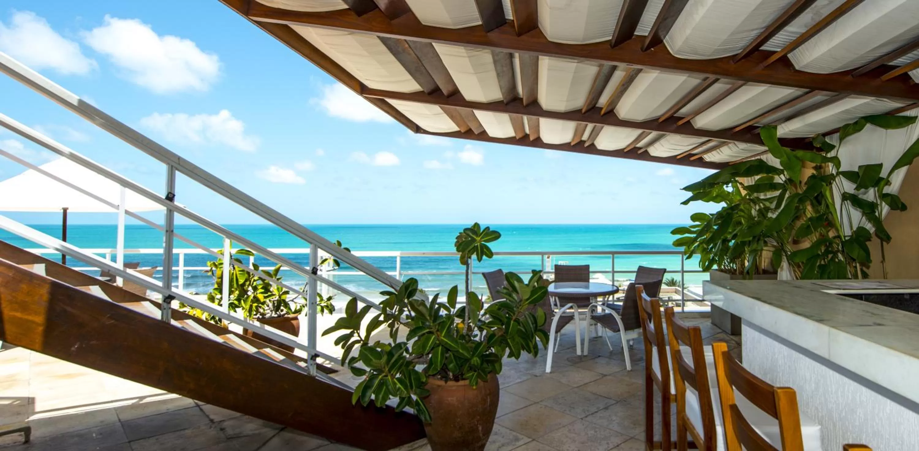 Day in Vip Praia Hotel