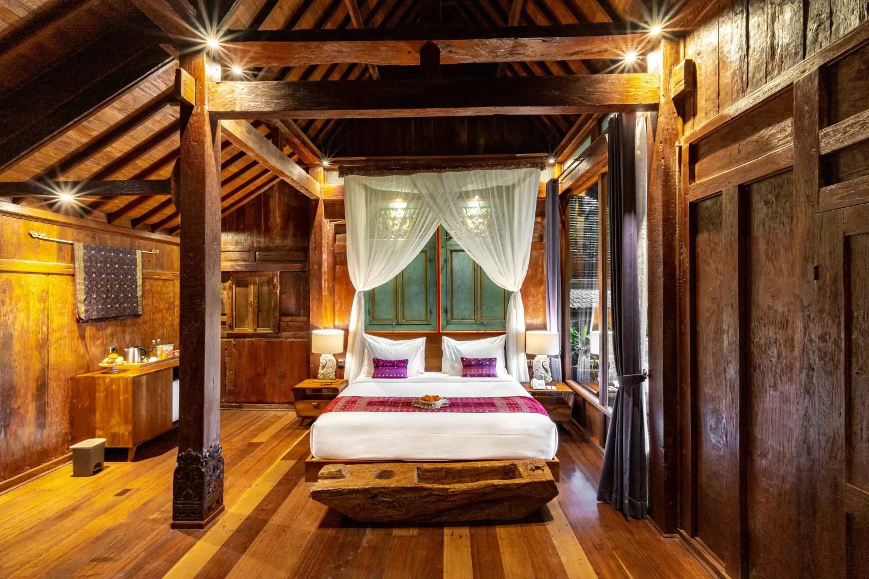 Photo of the whole room, Bed in Ubud Valley Boutique Resort