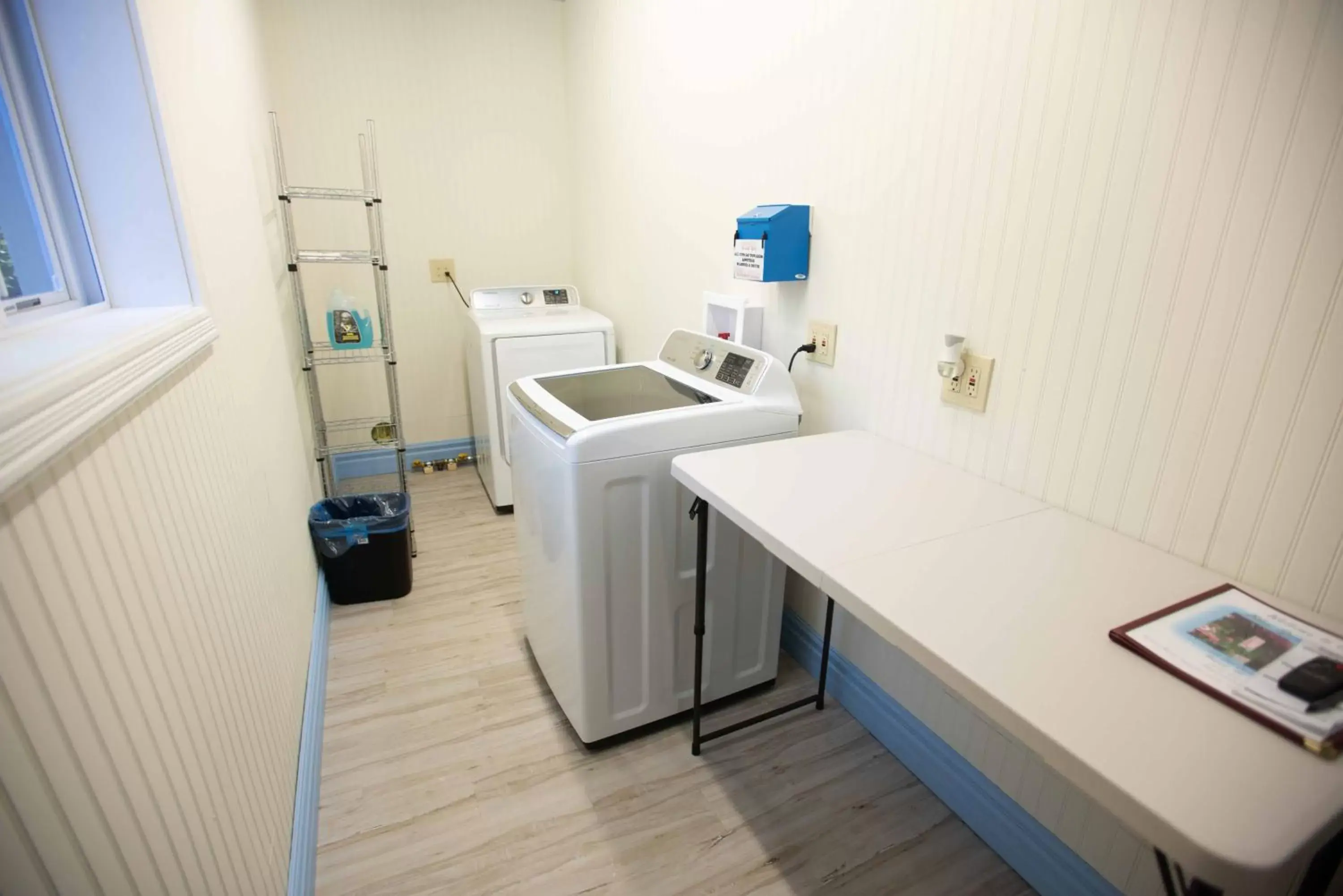 Area and facilities, Kitchen/Kitchenette in Blue Spruce Motel