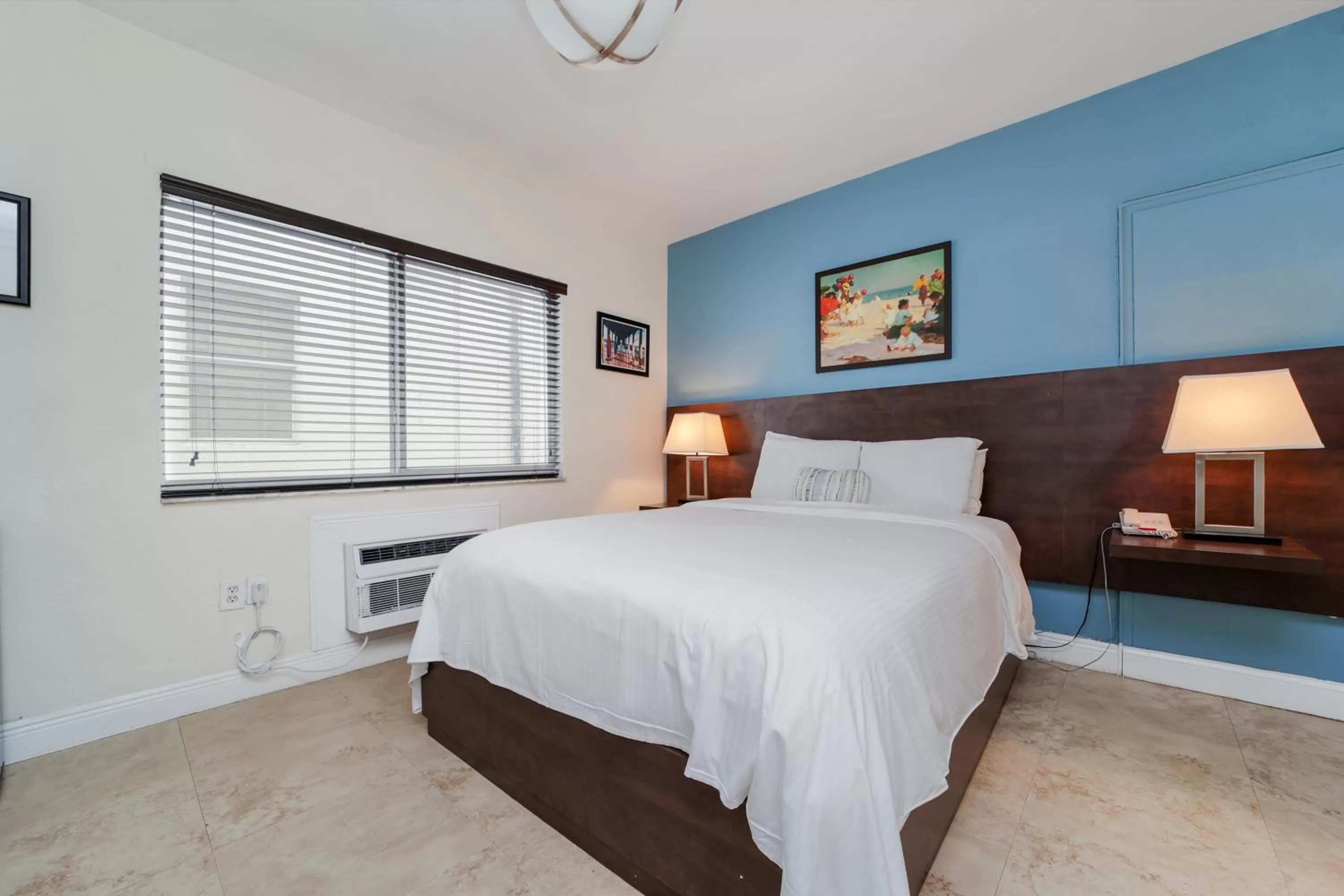 Bed in Starlite Hotel