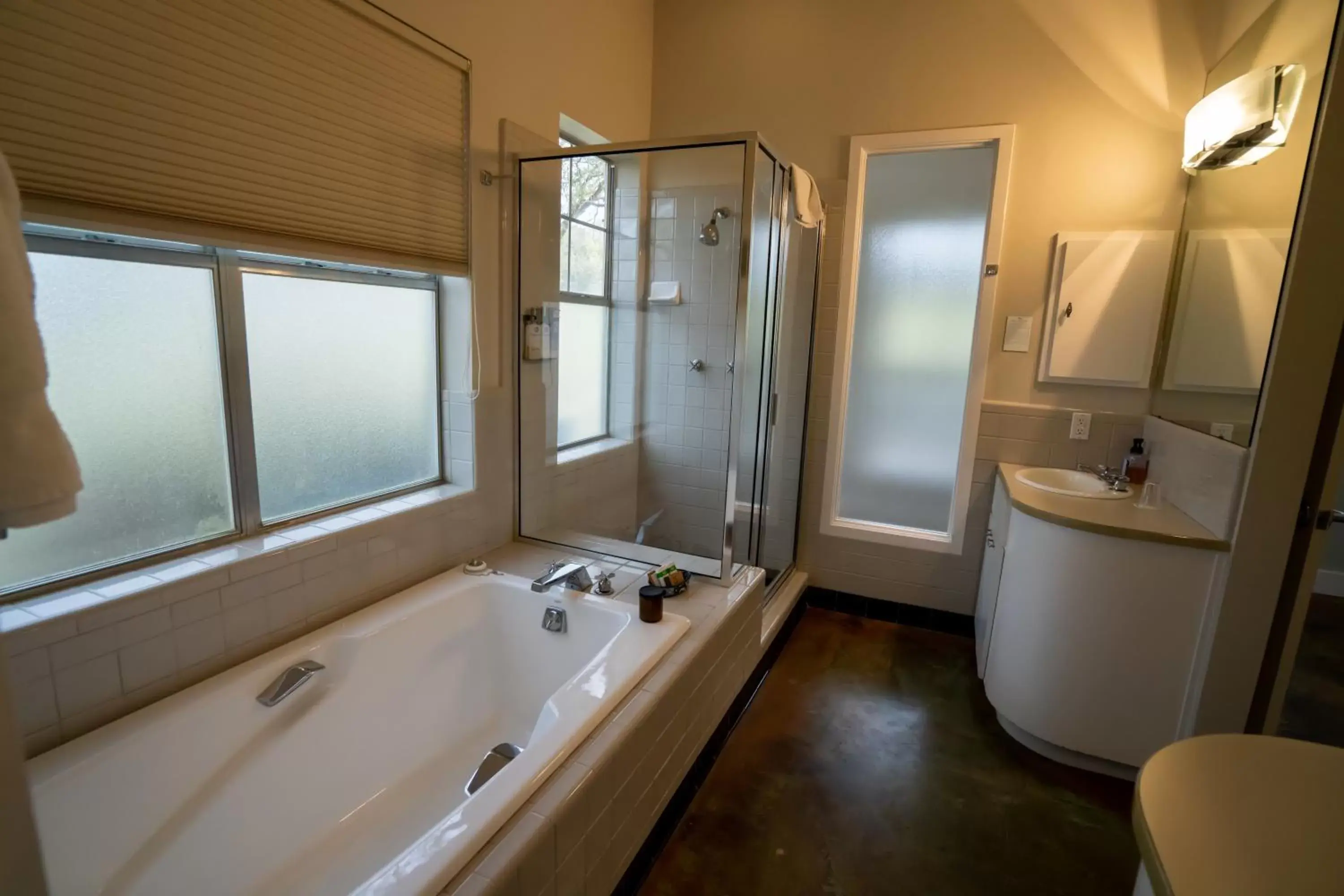 Shower, Bathroom in Sage Hill Inn & Spa