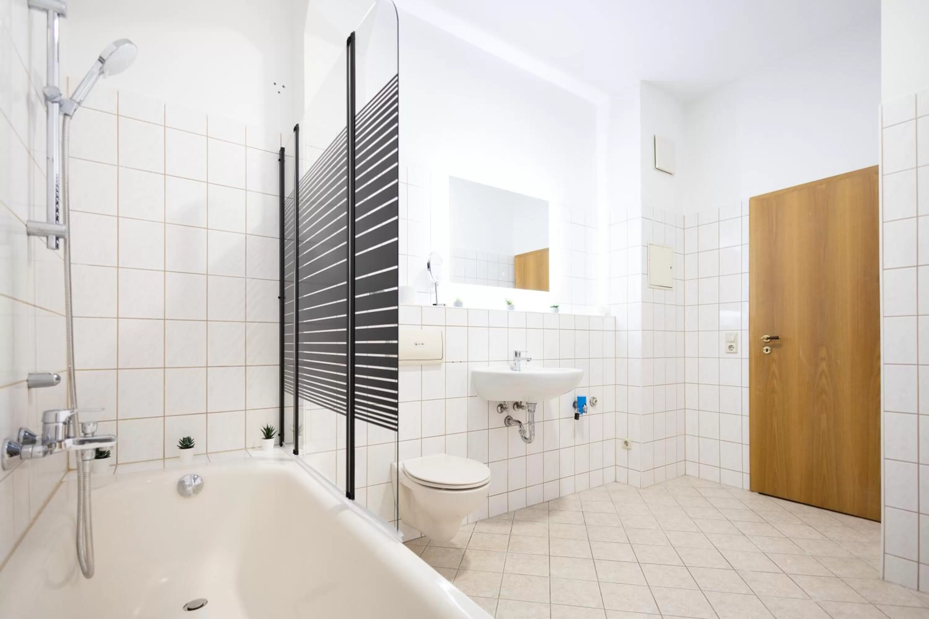 Bathroom in Apartments an der Oper - Innenstadt - Zentral - Küche - Wifi - Powered by Ko-Living