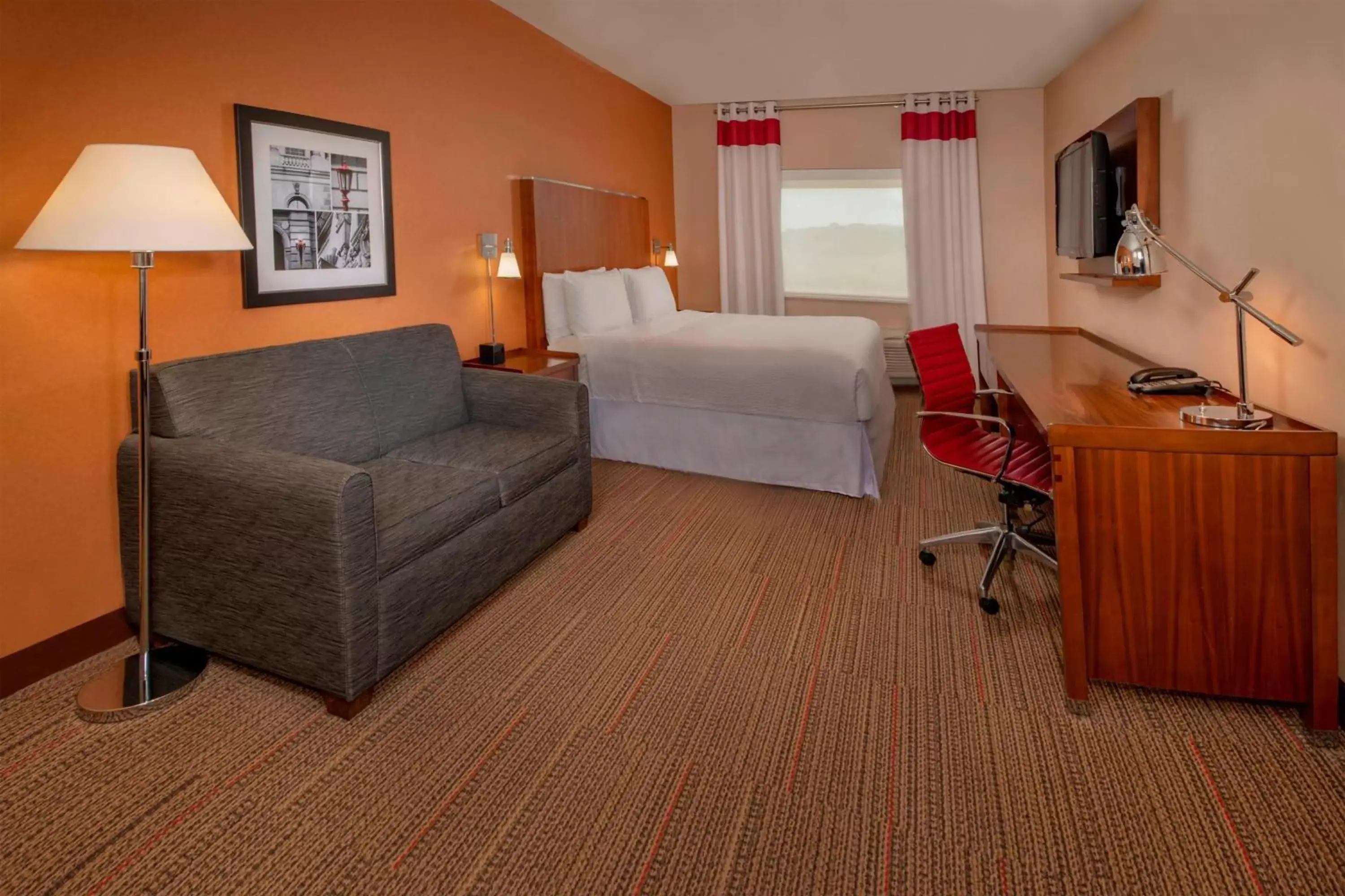 Photo of the whole room in Four Points by Sheraton Newark Christiana Wilmington