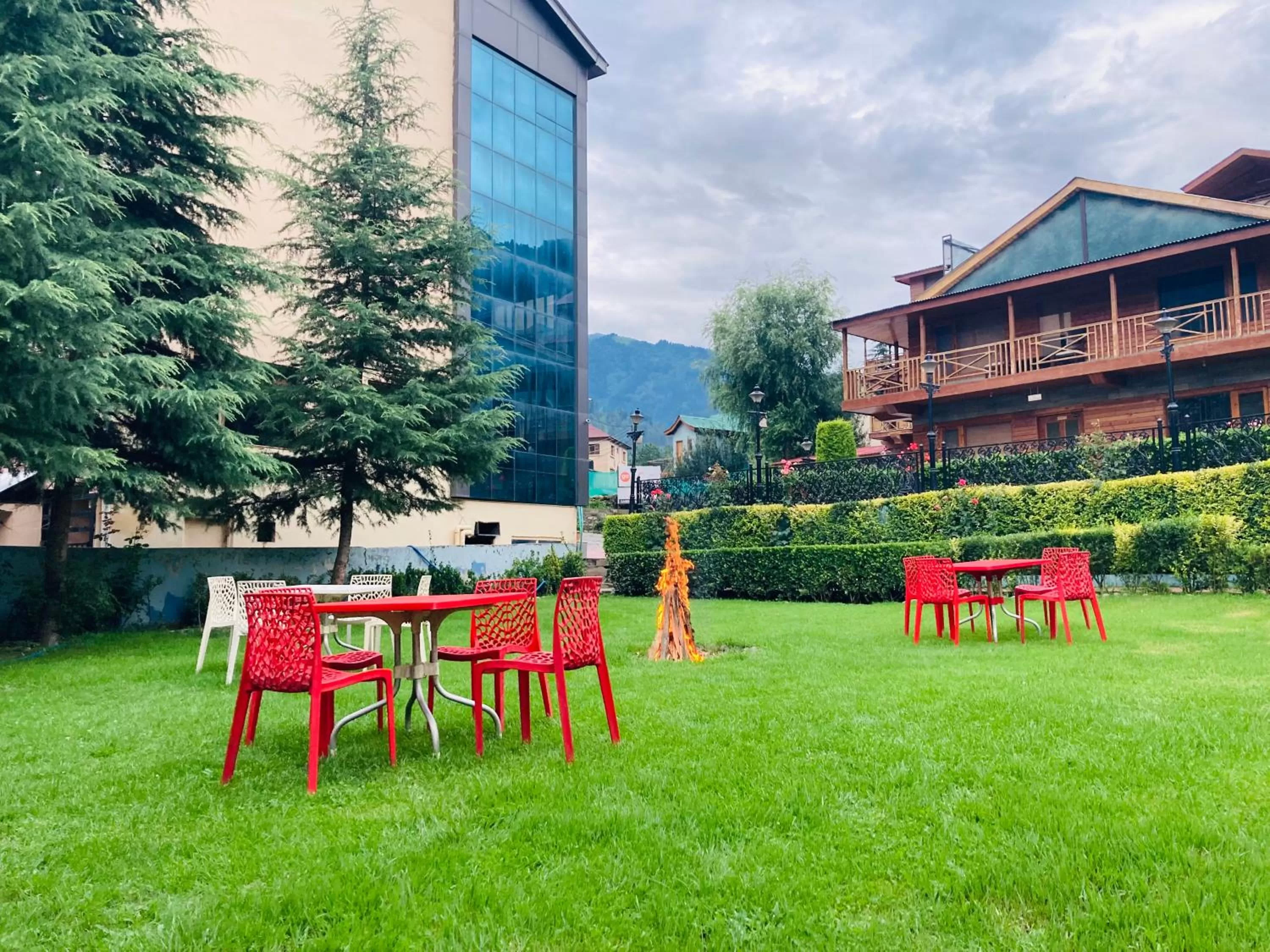 Garden in Dafodil INN - A Four star Luxury hotel, Manali