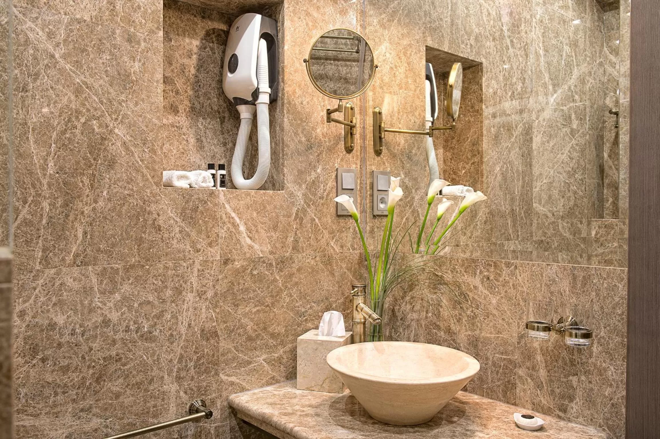Shower in Villa Plaza Boutique Hotel & Spa