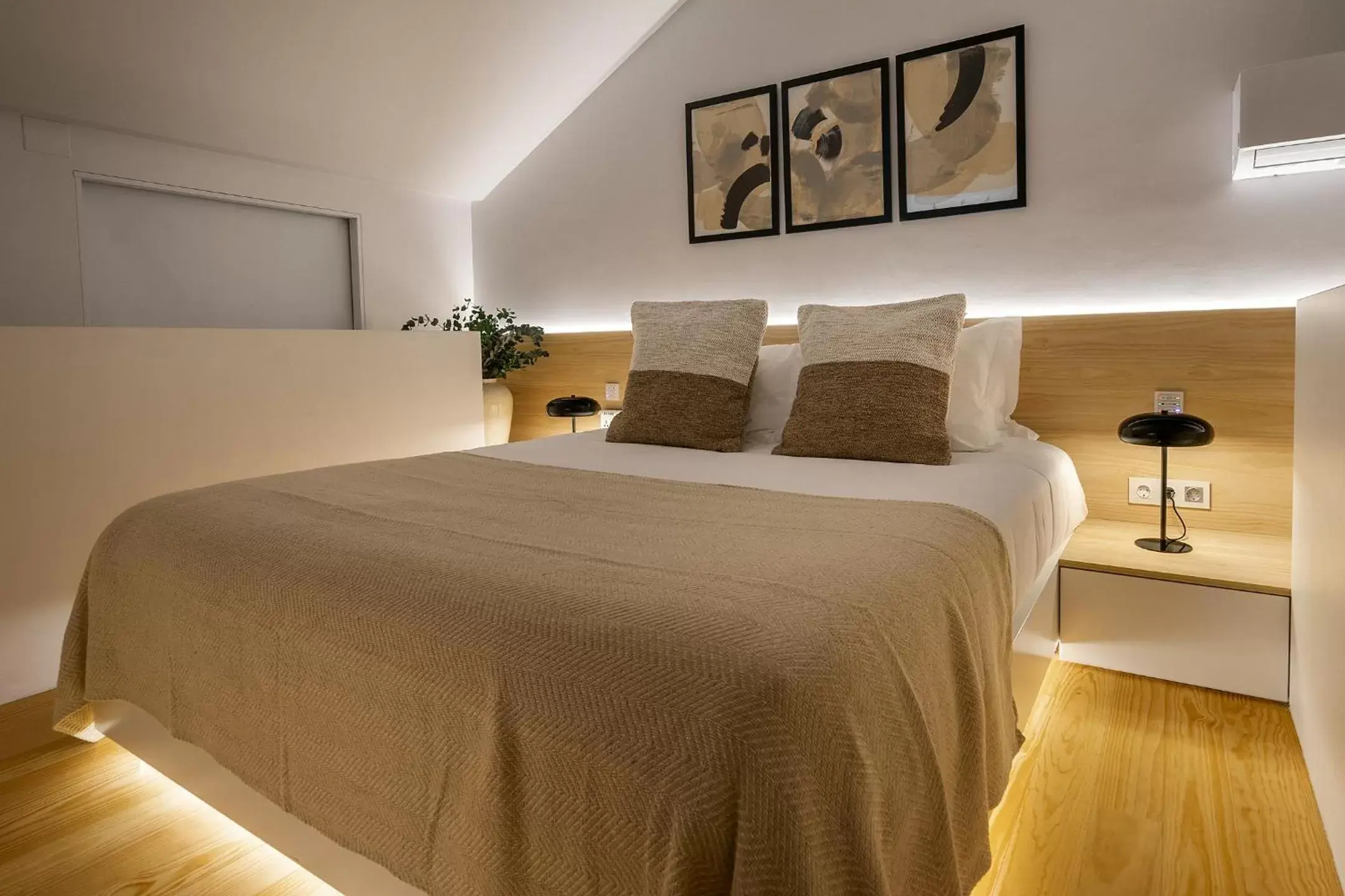Bed in Canto De Luz - Luxury Maison
