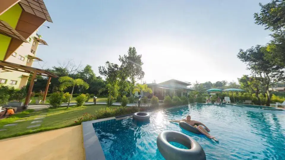 Swimming Pool in Morakot Lanta Resort