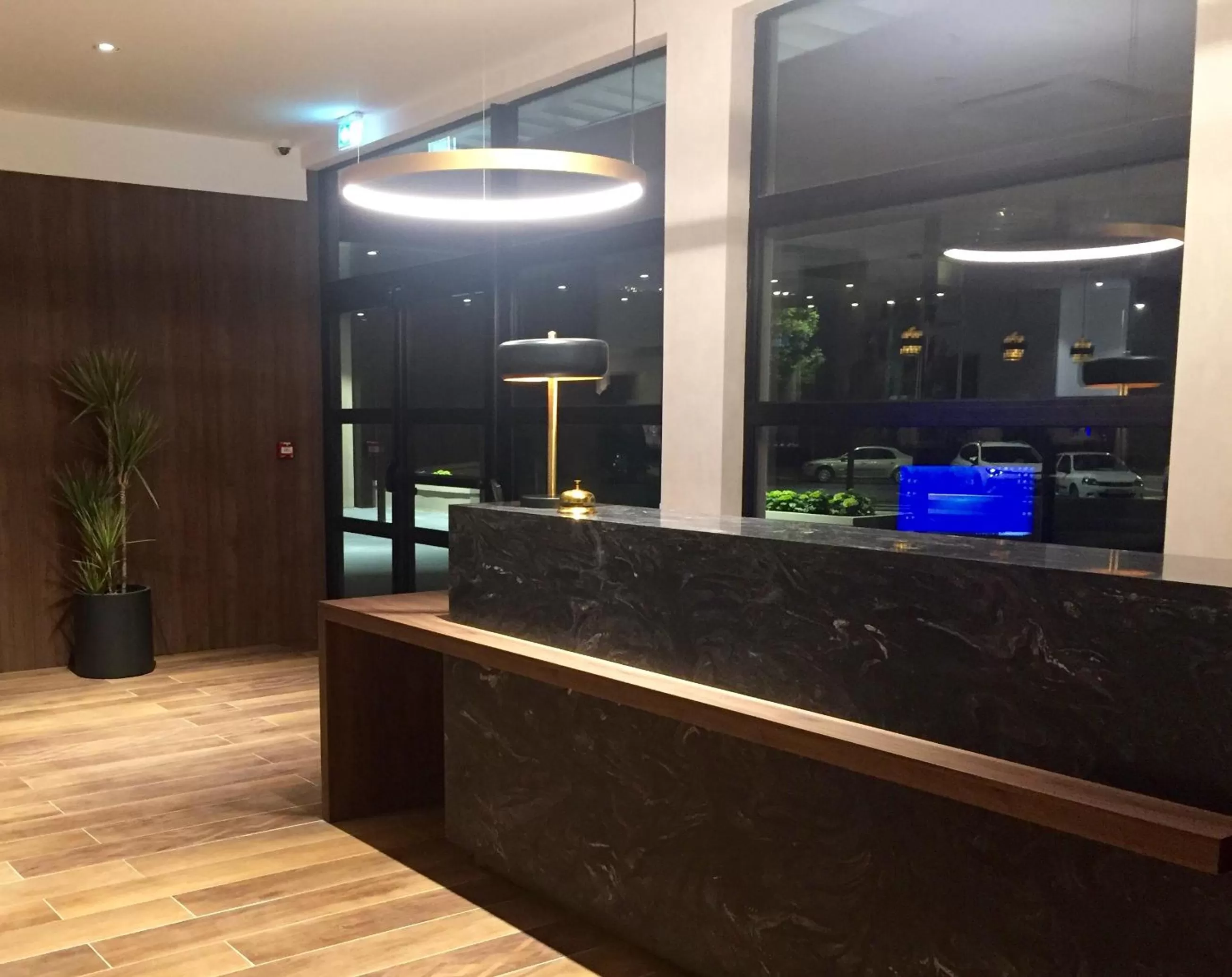 Lobby or reception in Best Western L'Aquarium Arras Nord