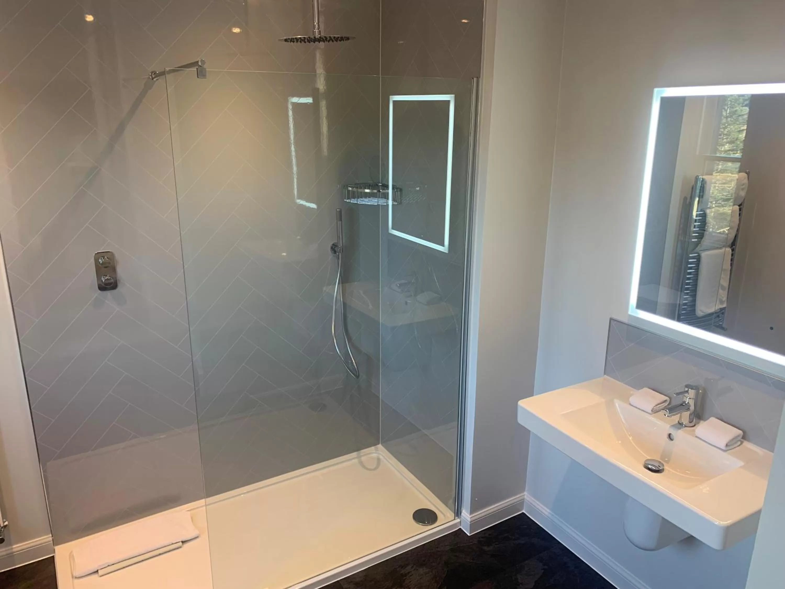 Bathroom in The Parklands Hotel