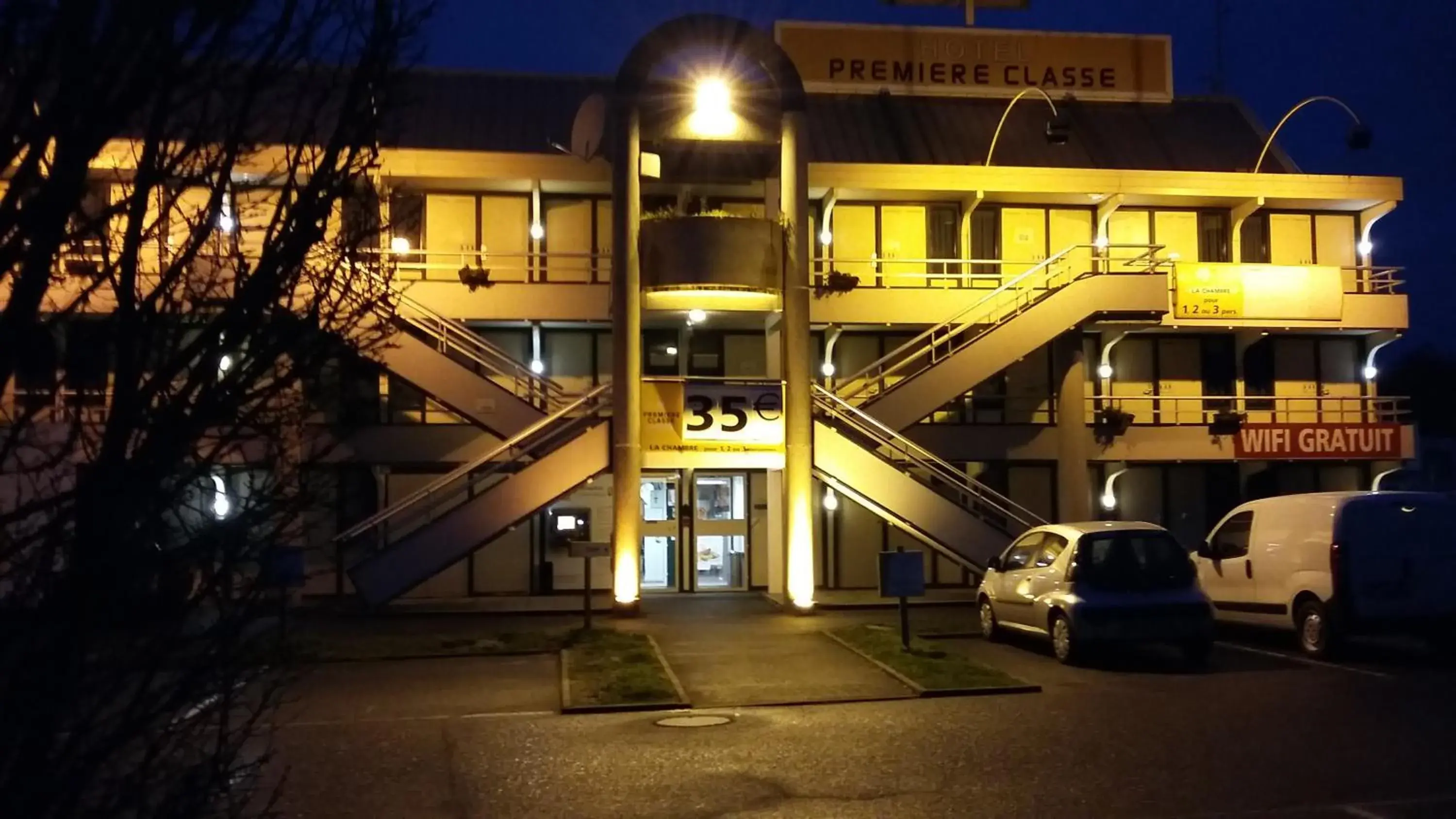 Facade/entrance, Property Building in Premiere Classe Vierzon