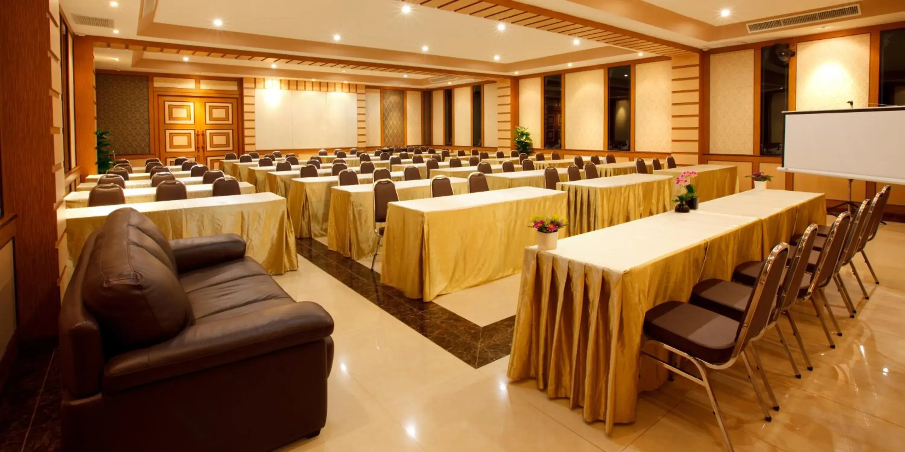 Meeting/conference room in Chawalun Resort