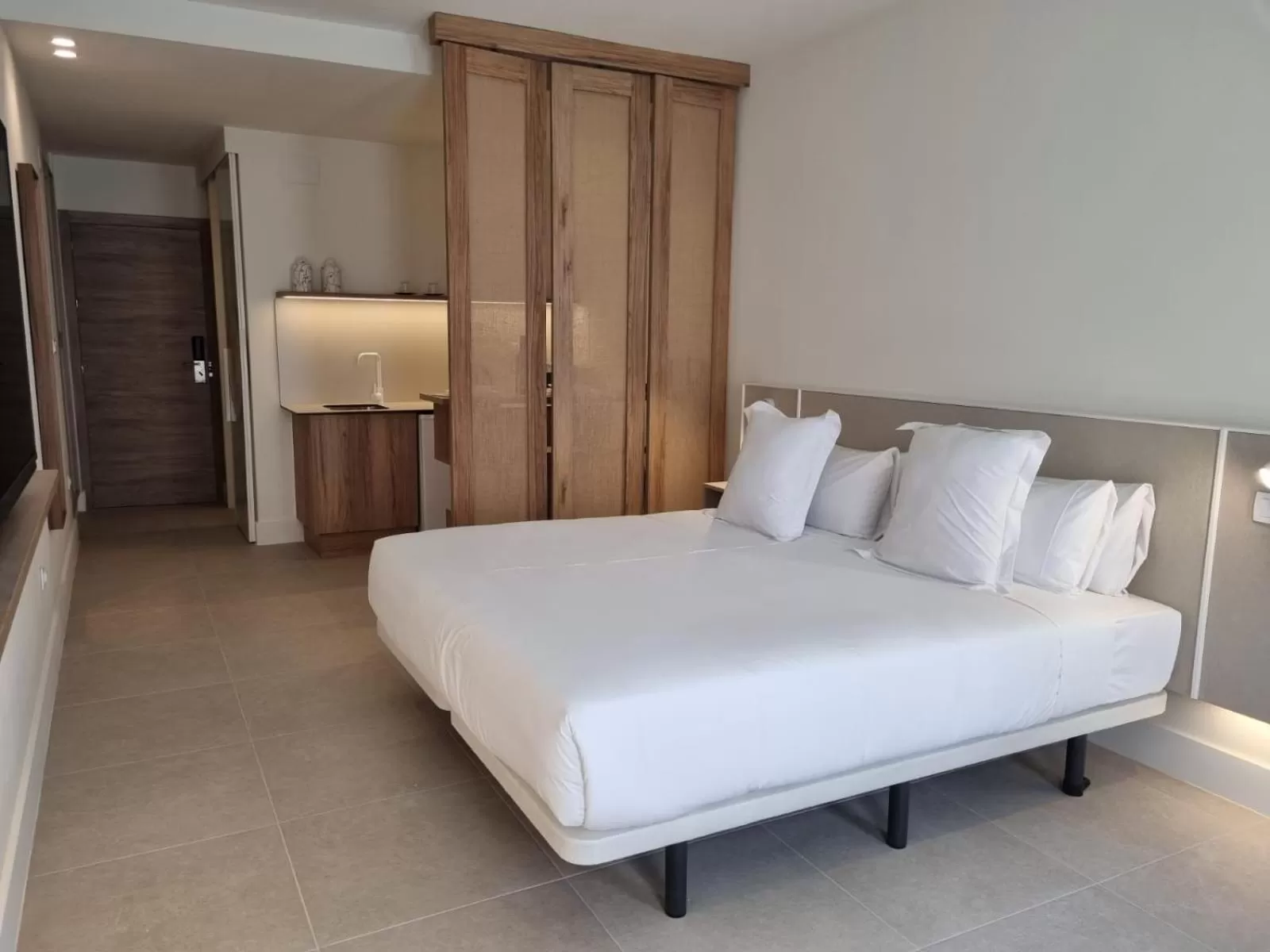 Bed in Reina Victoria Velázquez