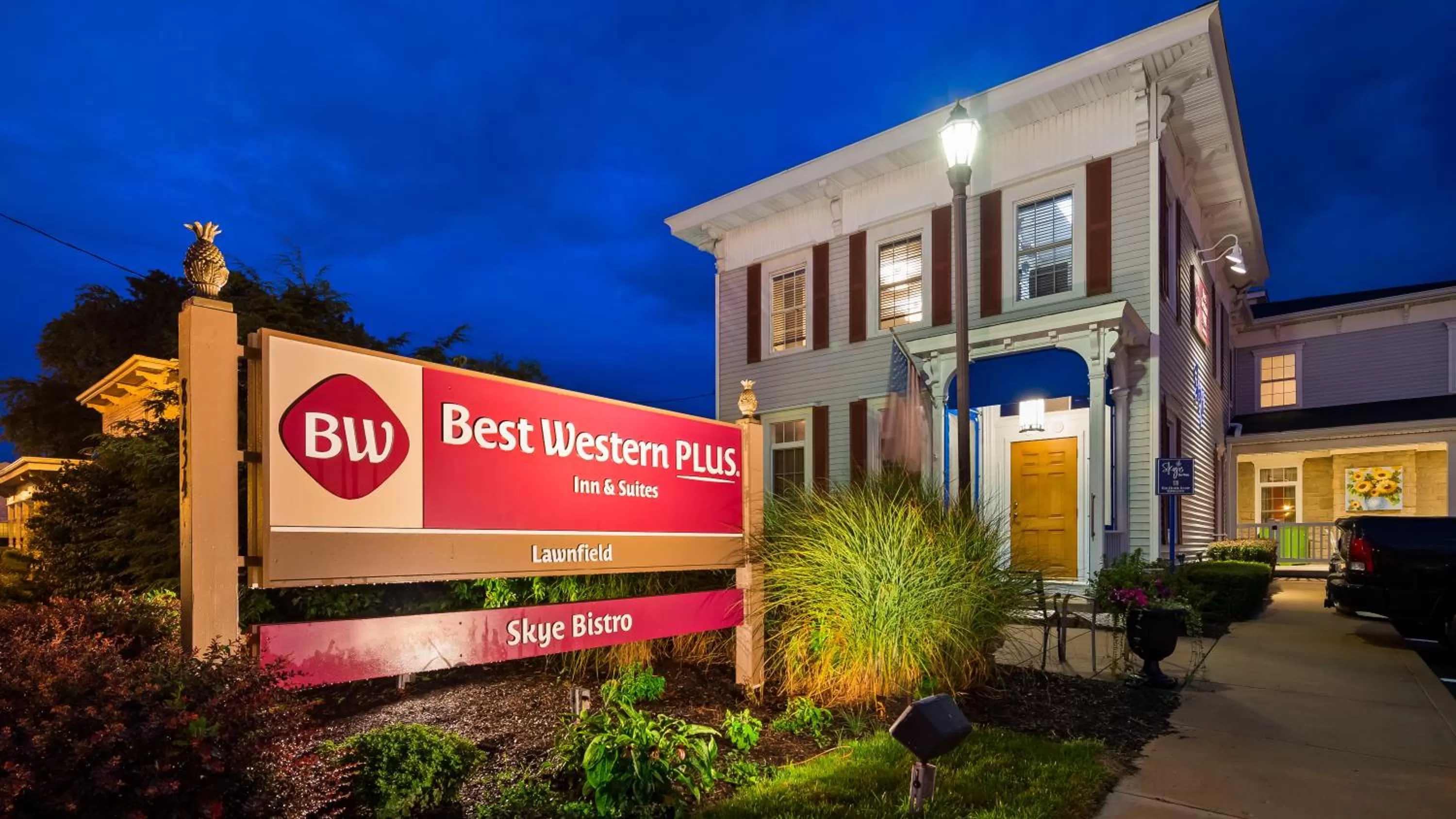 Facade/entrance in Best Western Plus Mentor-Cleveland Northeast
