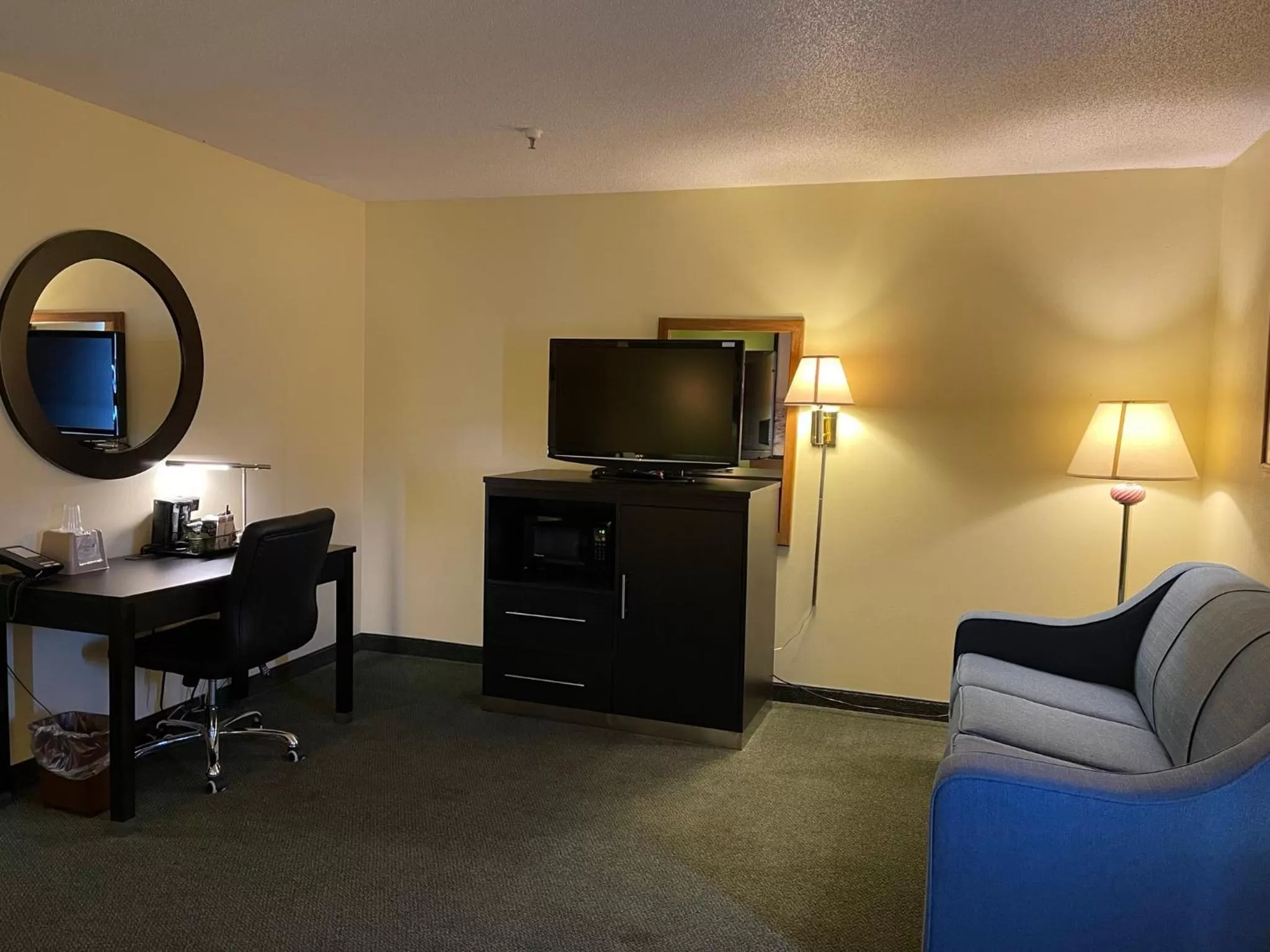 Super 8 by Wyndham Colby