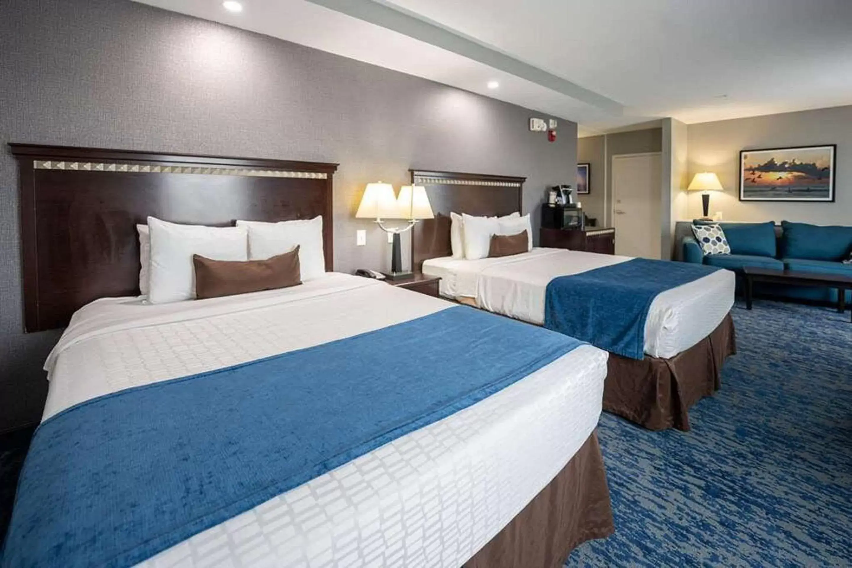 Bedroom, Bed in Comfort Suites Seabrook - Kemah