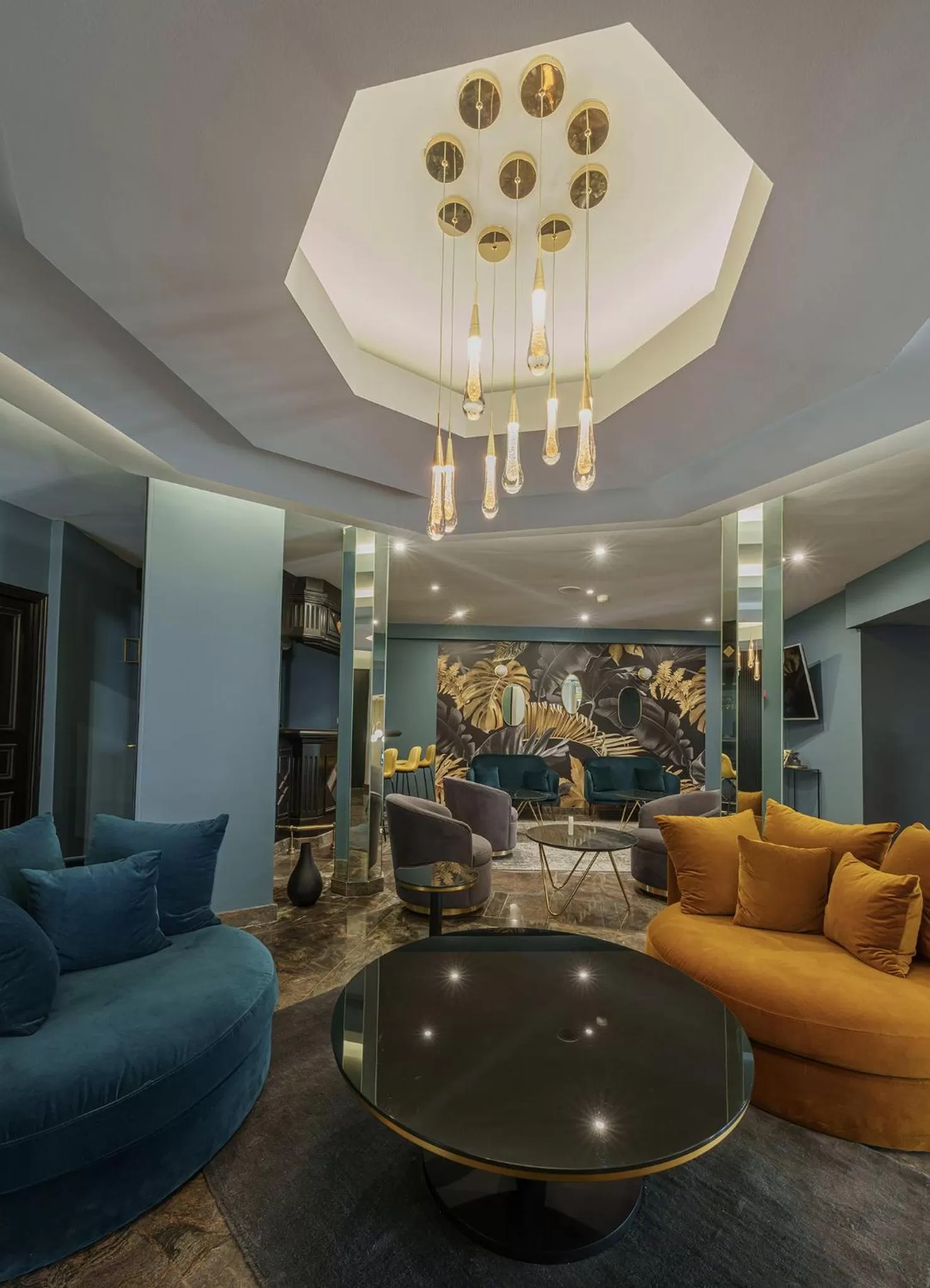 Living room in Best Western Plus Le Picardy