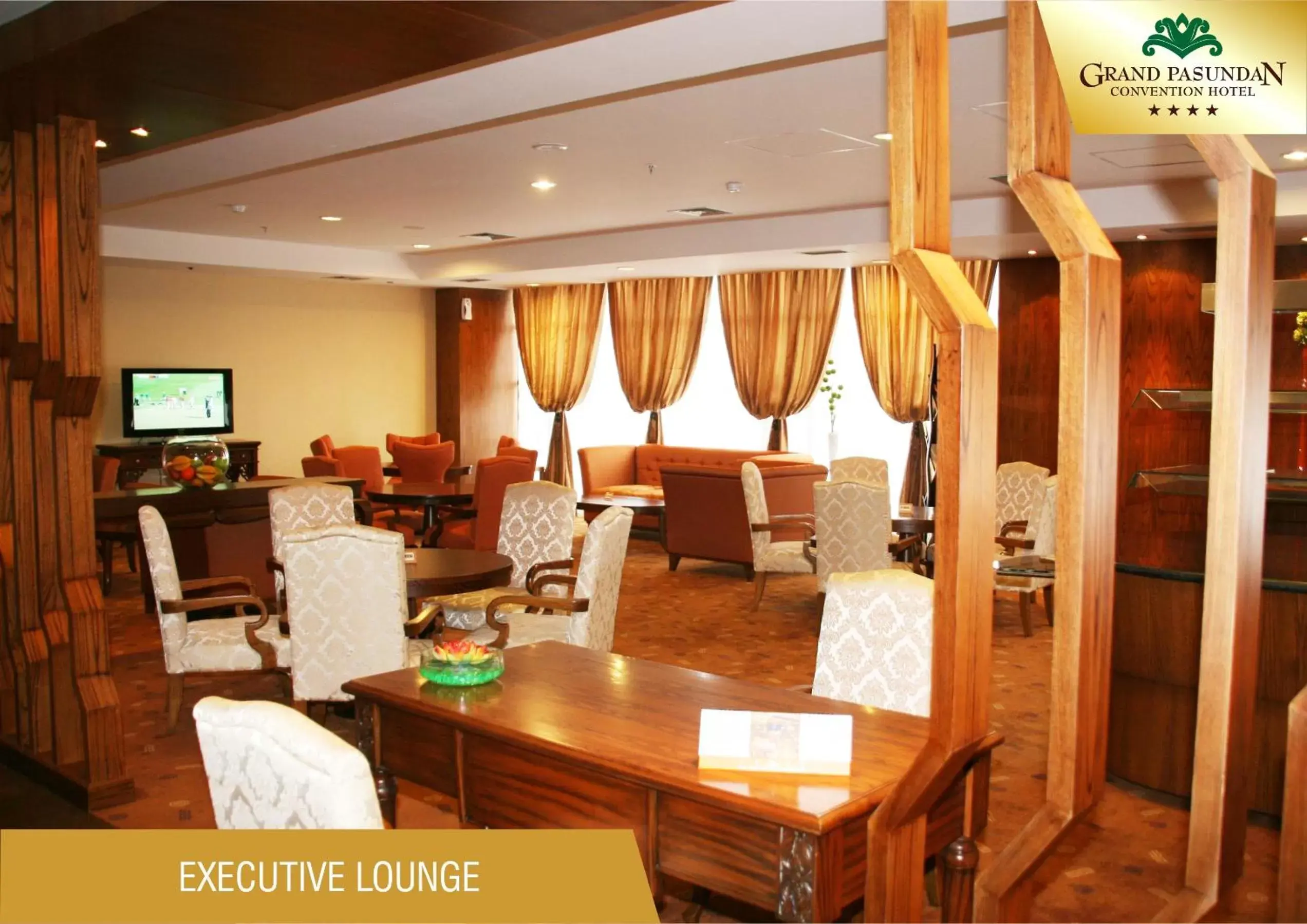 Lounge or bar in Grand Pasundan Convention Hotel