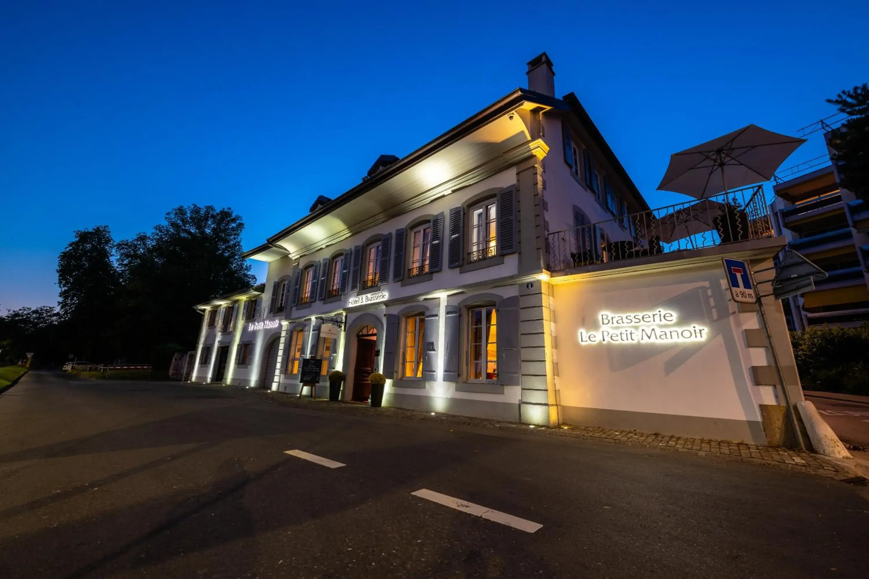 Property Building in Hostellerie Le Petit Manoir